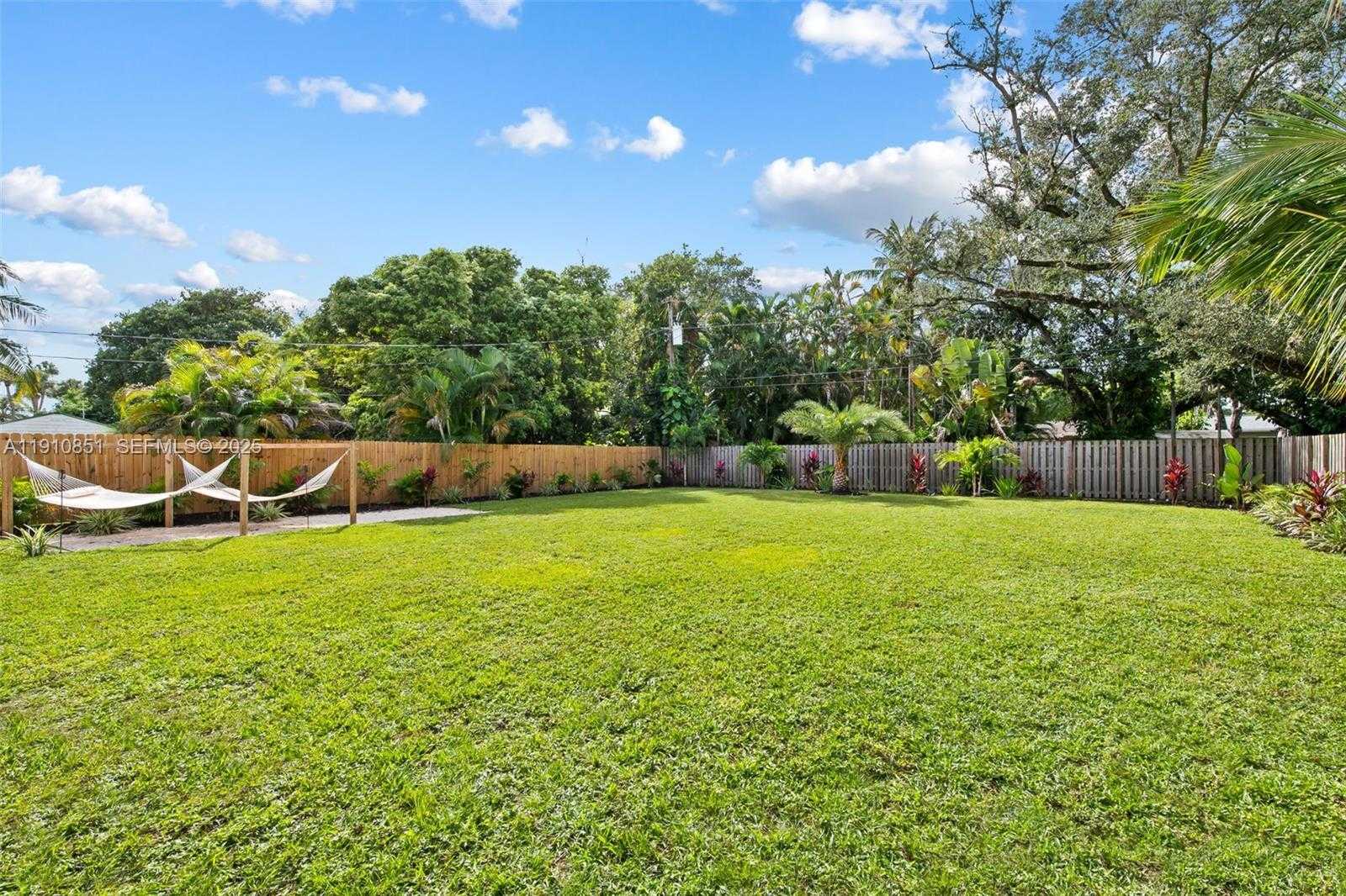 Small Image of 329 SOUTH WEST 18TH AVENUE, Fort Lauderdale Number 48