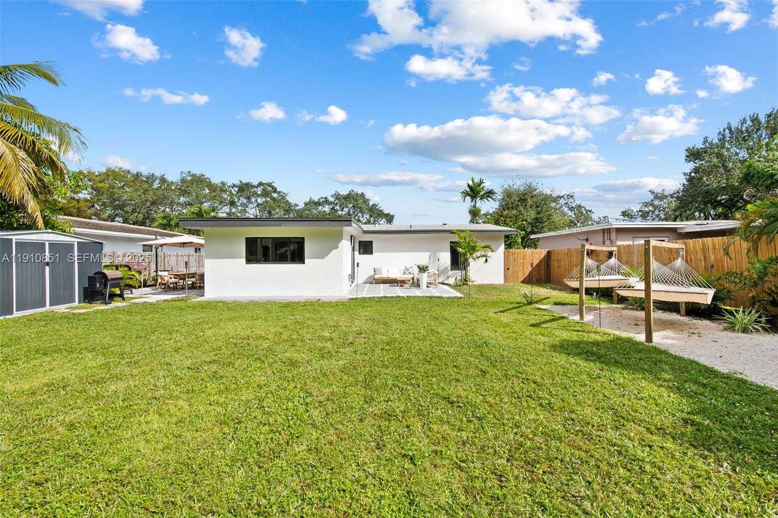 Small Image of 329 SOUTH WEST 18TH AVENUE, Fort Lauderdale Number 50