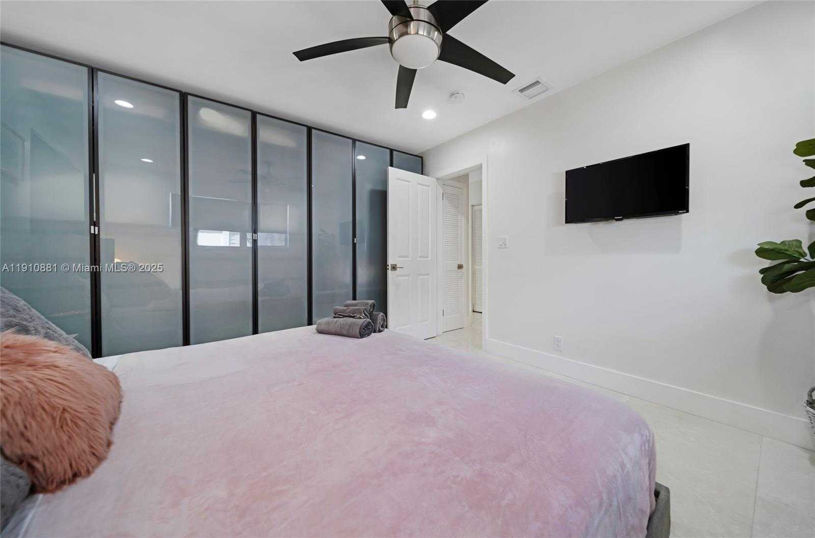 Small Image of 31 SOUTH EAST 12TH ST, Pompano Beach Number 22