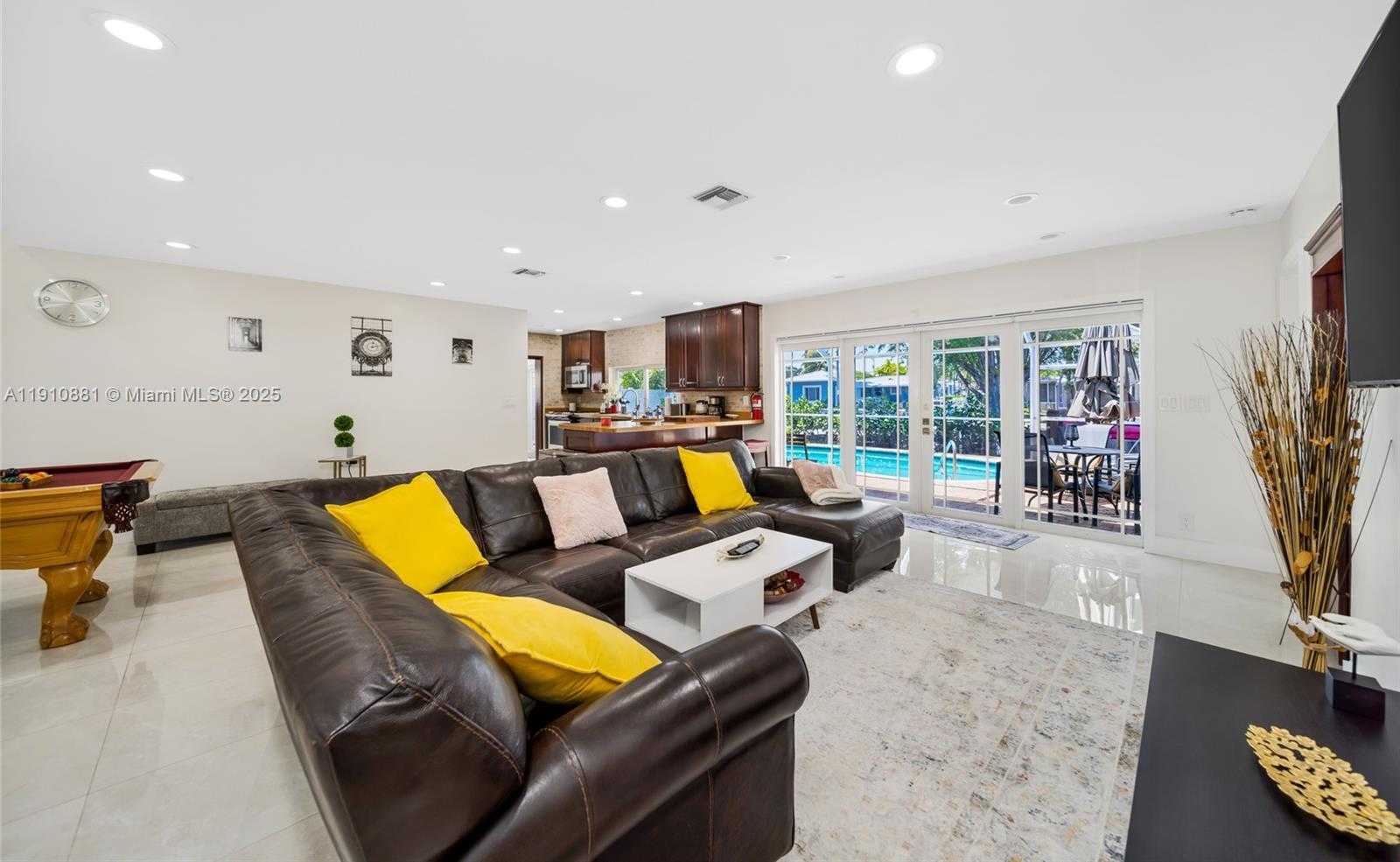 Small Image of 31 SOUTH EAST 12TH ST, Pompano Beach Number 5