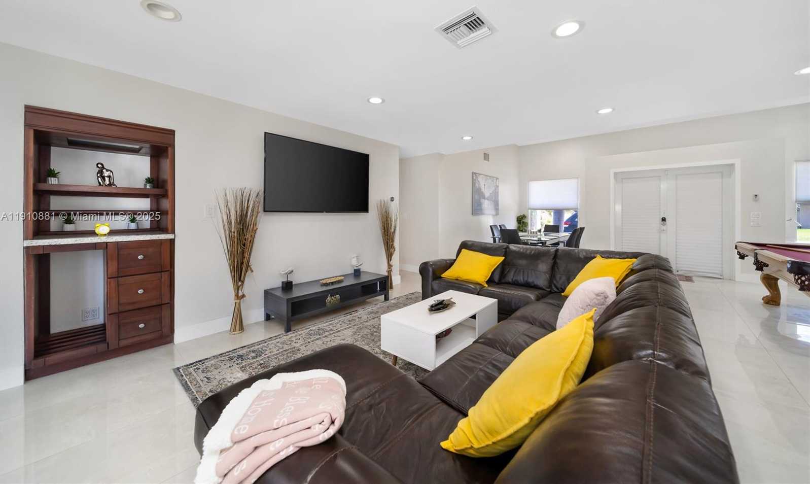 Small Image of 31 SOUTH EAST 12TH ST, Pompano Beach Number 6