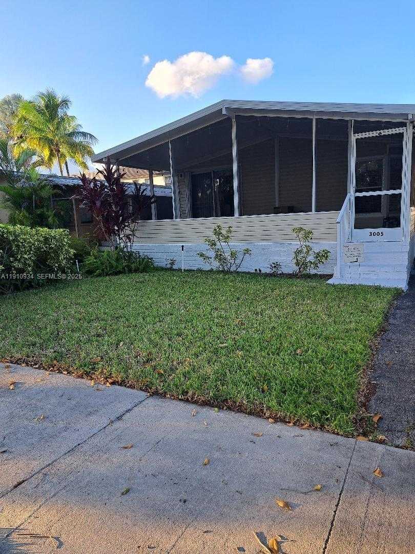 Small Image of 3005 SOUTH WEST 50TH ST, Dania Beach Number 1