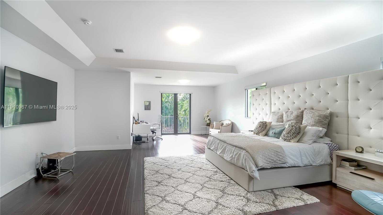 Small Image of 6950 SOUTH WEST 97TH AVE, Miami Number 23