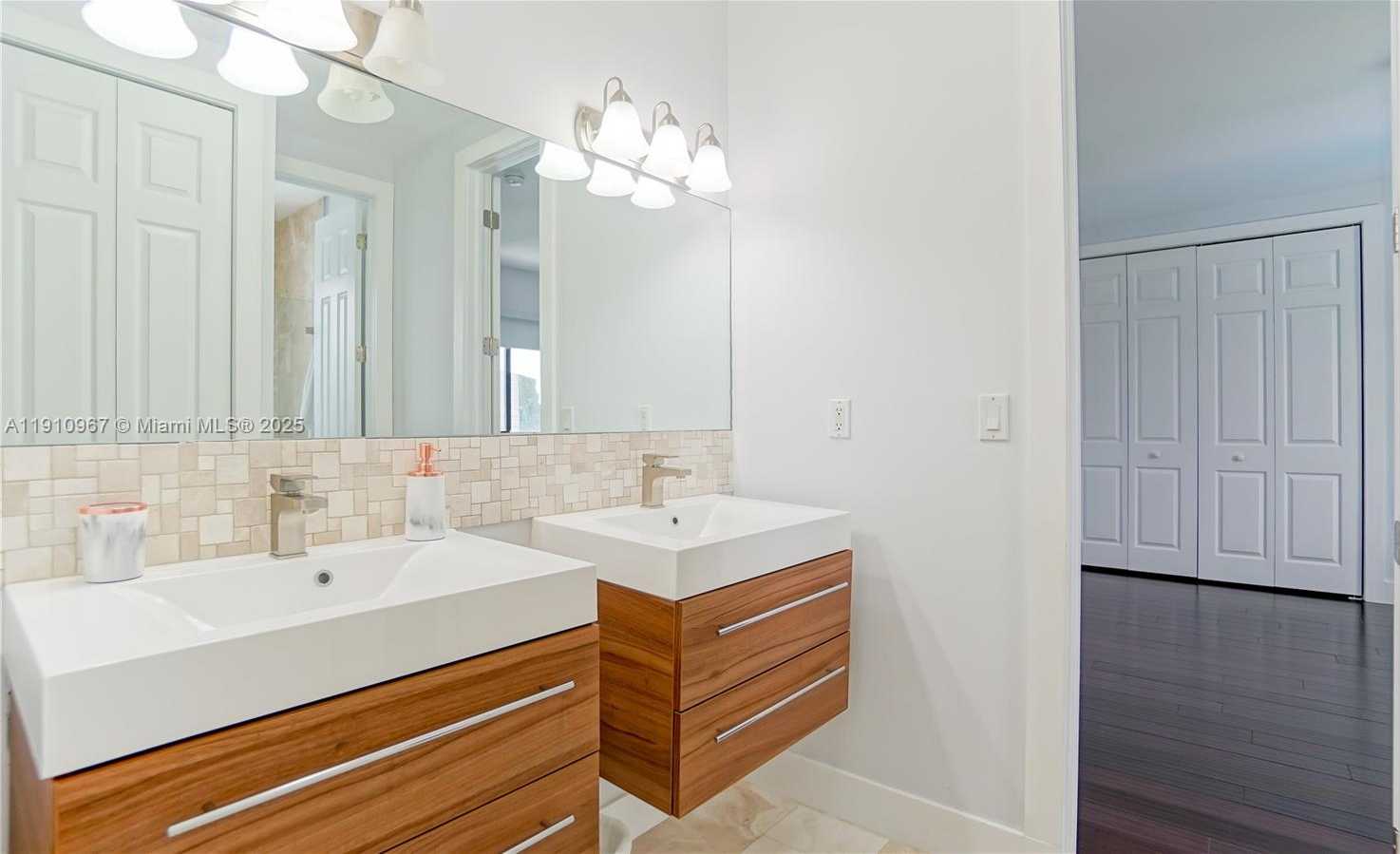 Small Image of 6950 SOUTH WEST 97TH AVE, Miami Number 25