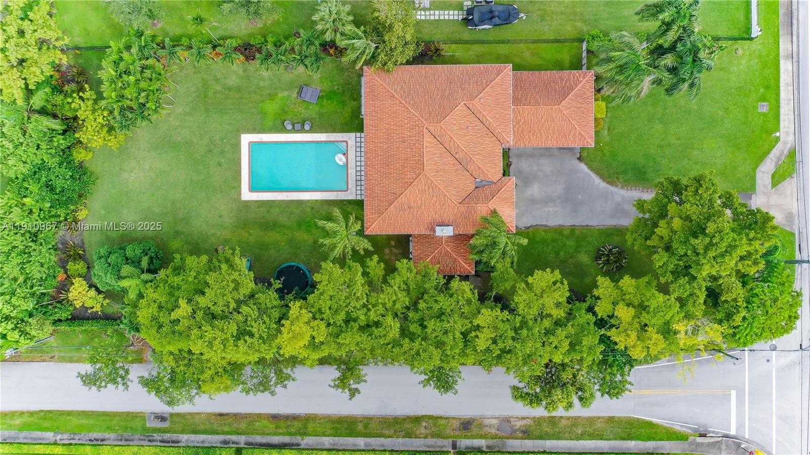 Small Image of 6950 SOUTH WEST 97TH AVE, Miami Number 41