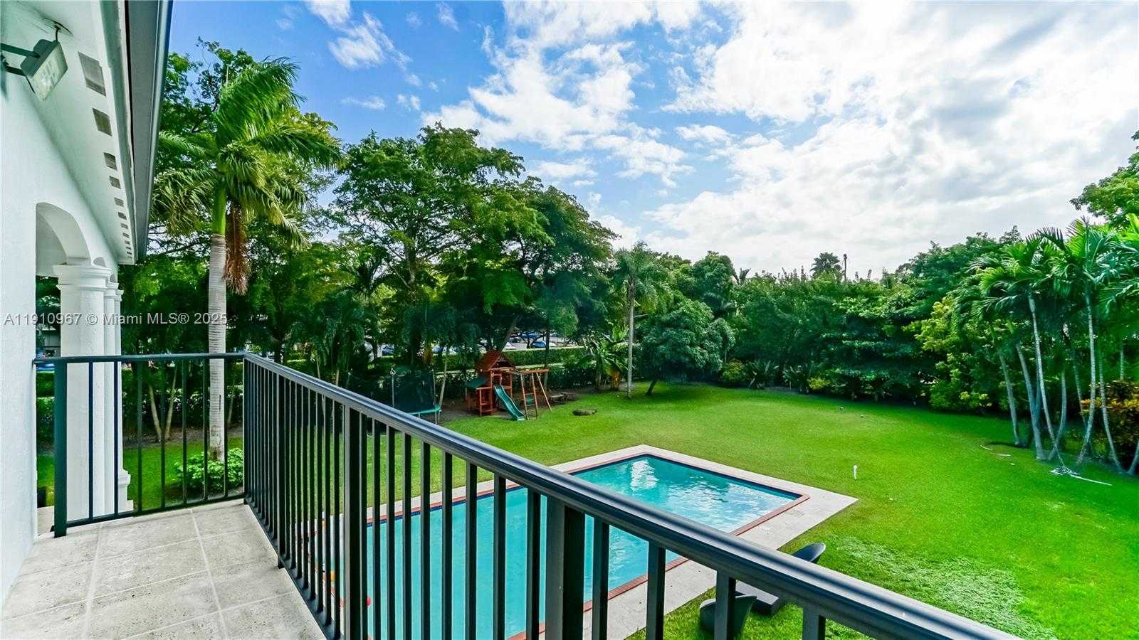 Small Image of 6950 SOUTH WEST 97TH AVE, Miami Number 44