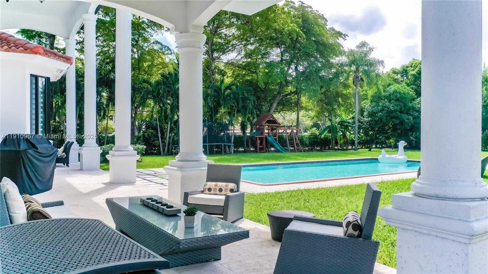 Small Image of 6950 SOUTH WEST 97TH AVE, Miami Number 45