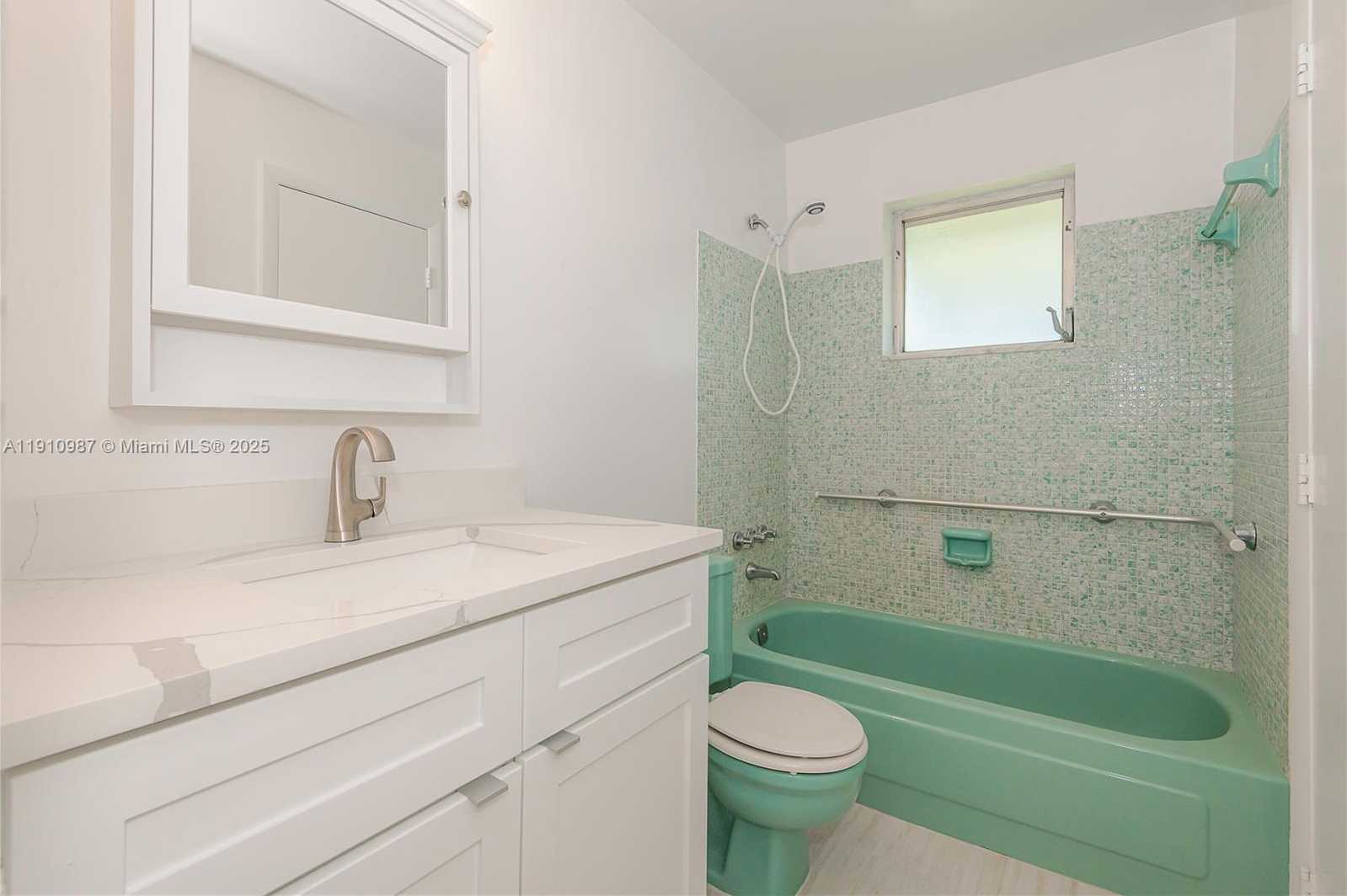 Small Image of 340 LEISURE BLVD, Pompano Beach Number 16