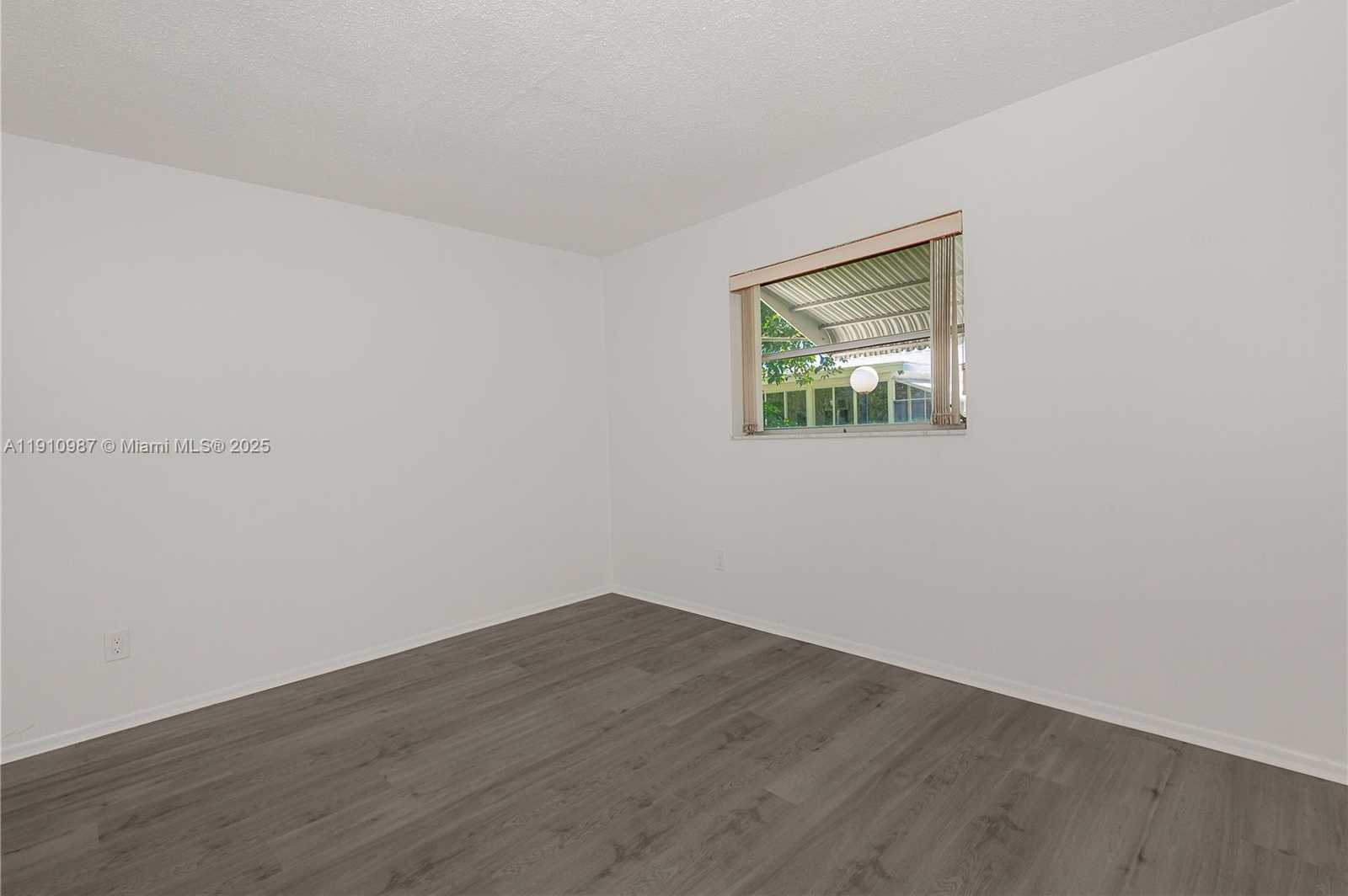 Small Image of 340 LEISURE BLVD, Pompano Beach Number 17