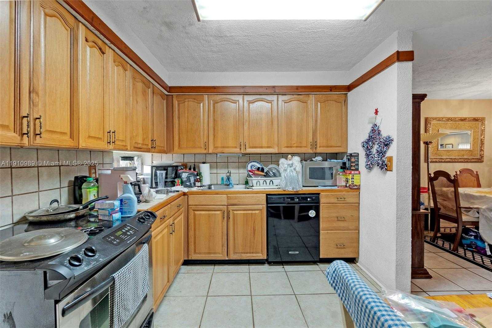 Small Image of 6811 THOMAS ST, Hollywood Number 4