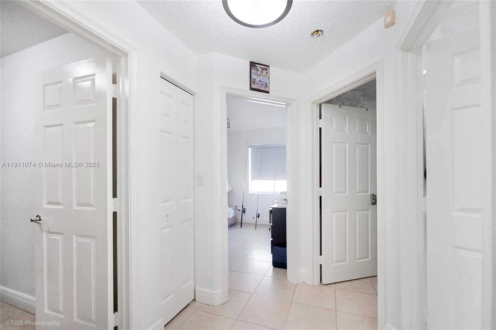 Small Image of 471 SOUTH WEST 203RD AVE, Pembroke Pines Number 23