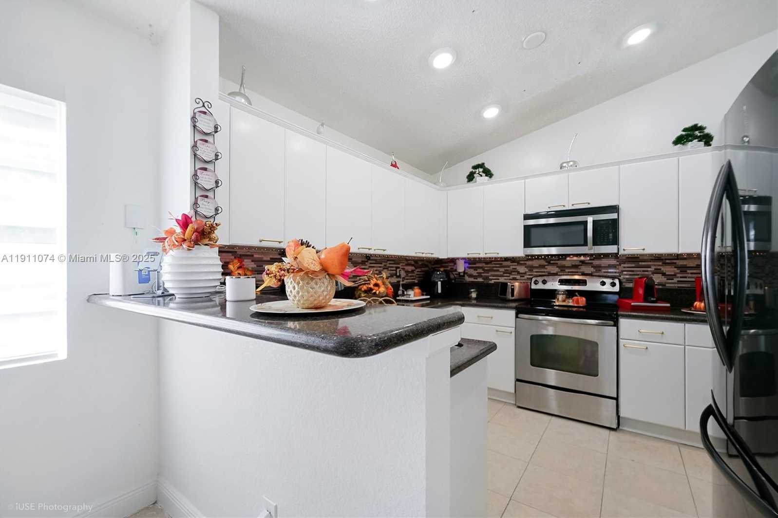 Small Image of 471 SOUTH WEST 203RD AVE, Pembroke Pines Number 24