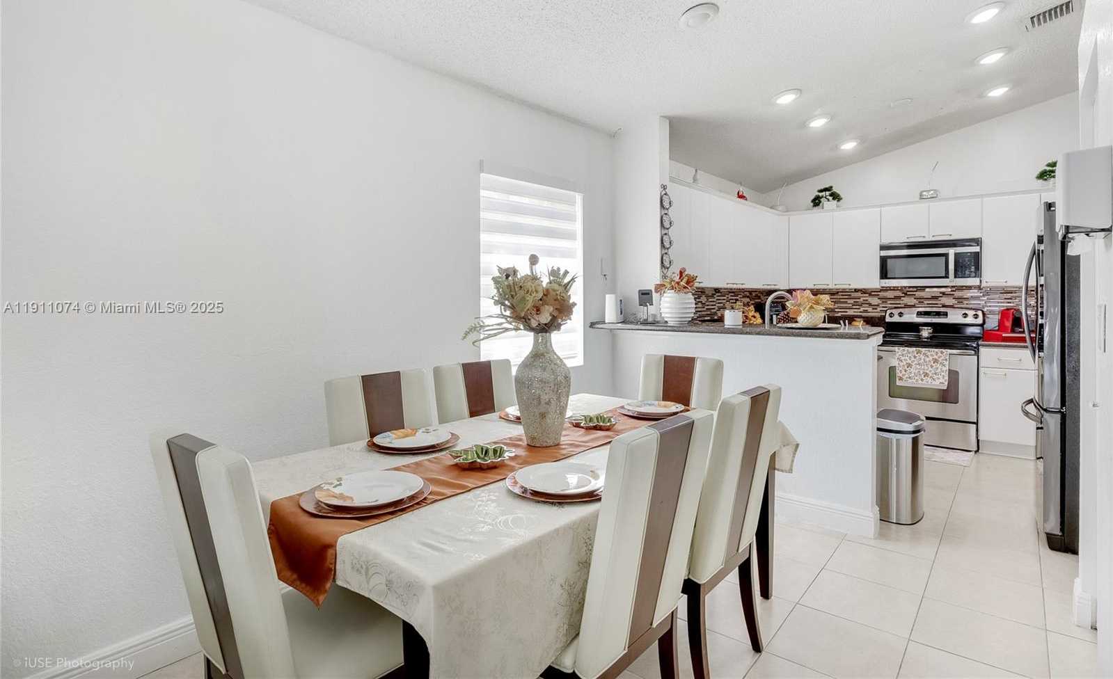 Small Image of 471 SOUTH WEST 203RD AVE, Pembroke Pines Number 5