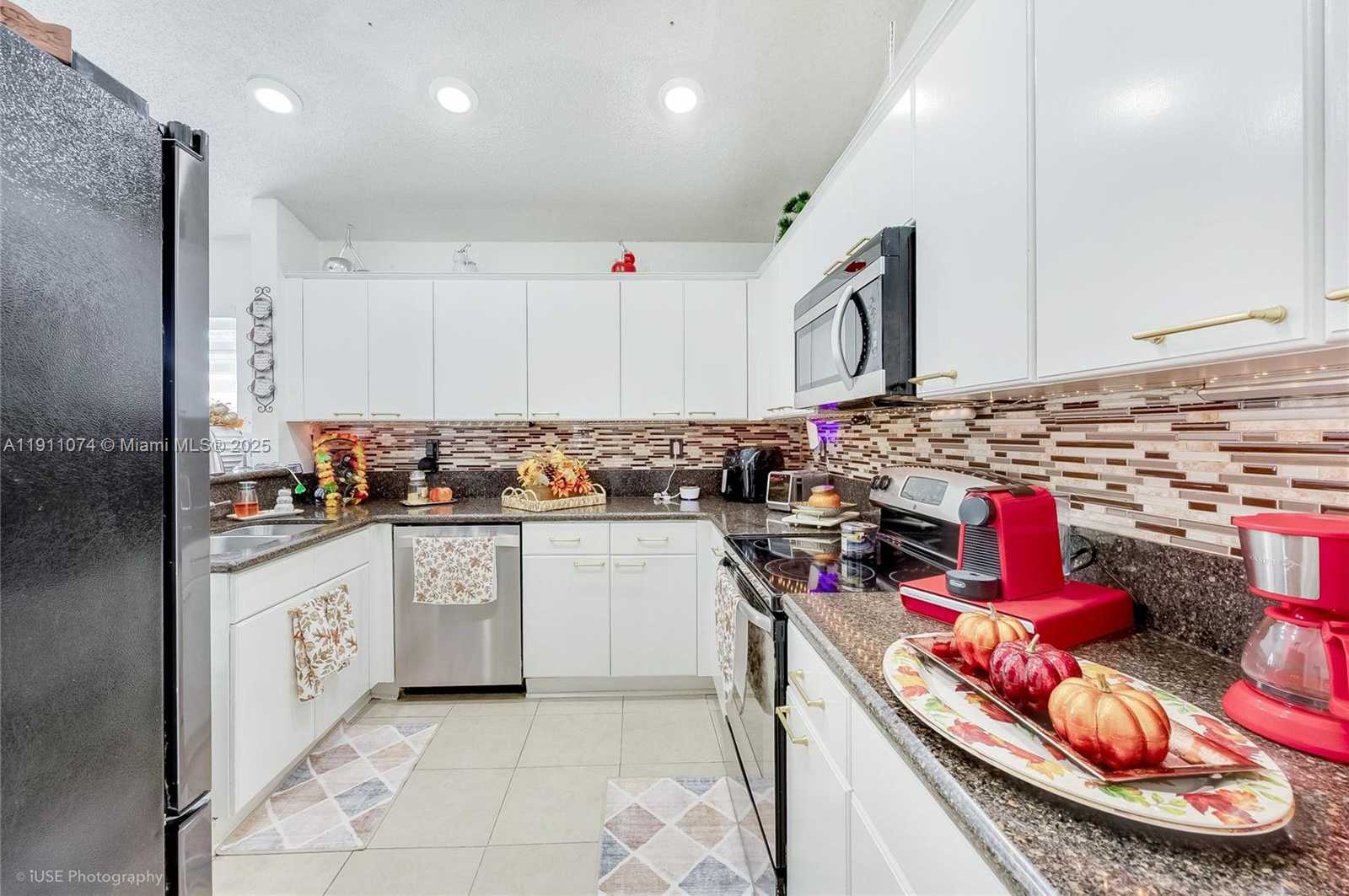 Small Image of 471 SOUTH WEST 203RD AVE, Pembroke Pines Number 7