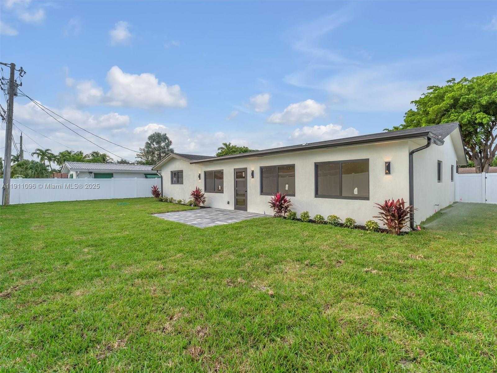 Small Image of 2120 NORTH EAST 55TH CT, Fort Lauderdale Number 15