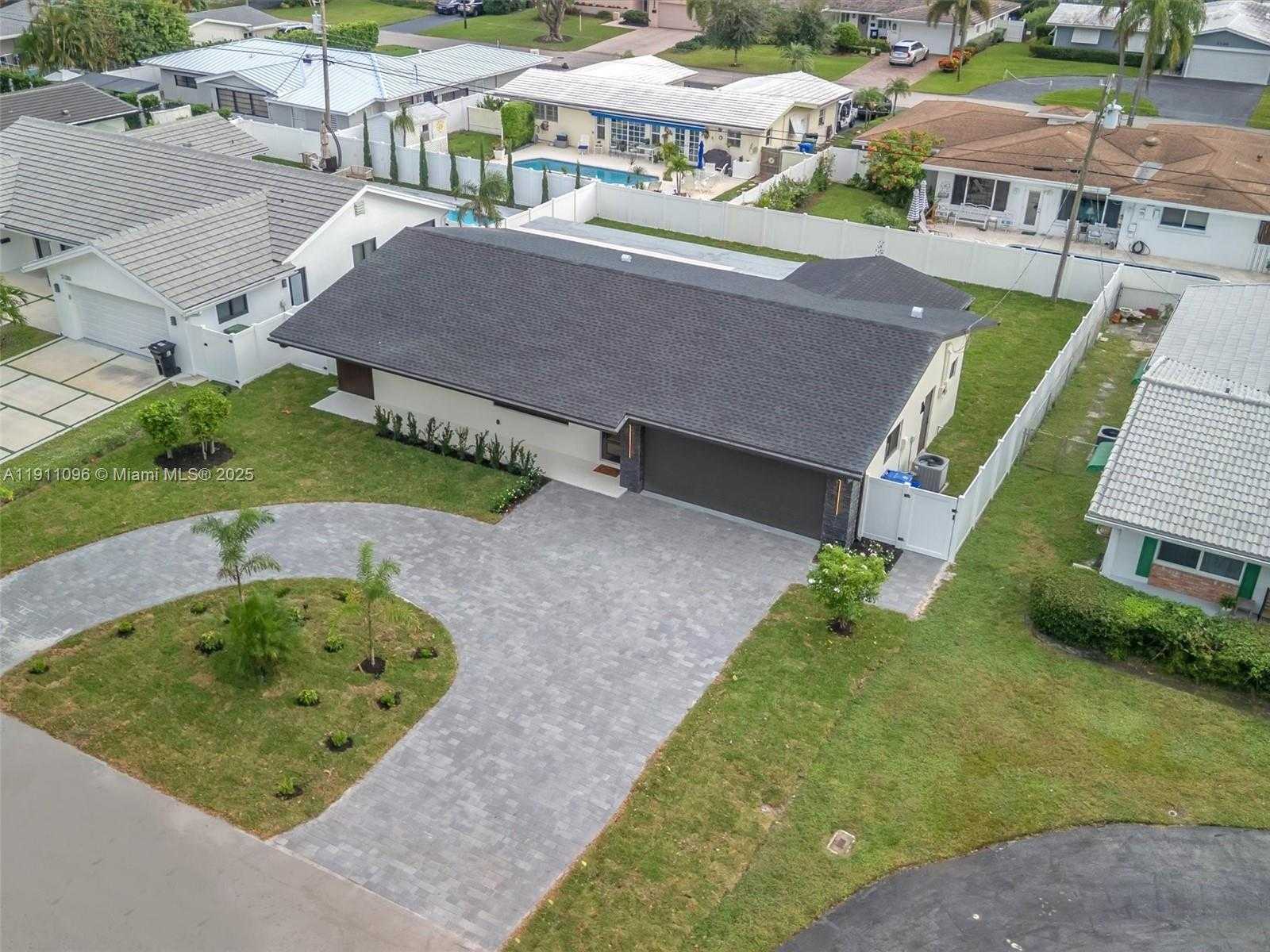 Small Image of 2120 NORTH EAST 55TH CT, Fort Lauderdale Number 7