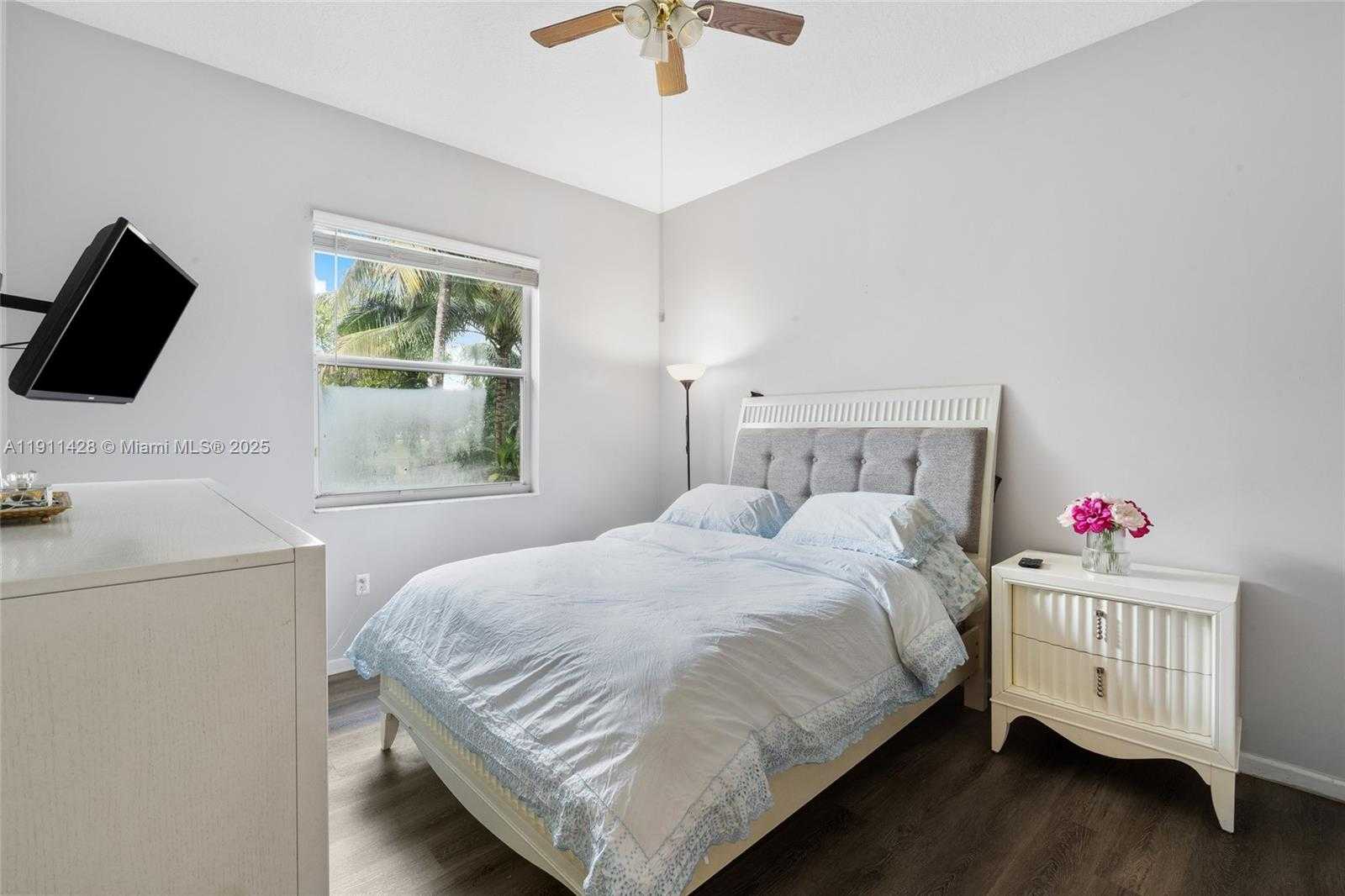 Small Image of 13875 SOUTH WEST 41ST ST, Davie Number 34