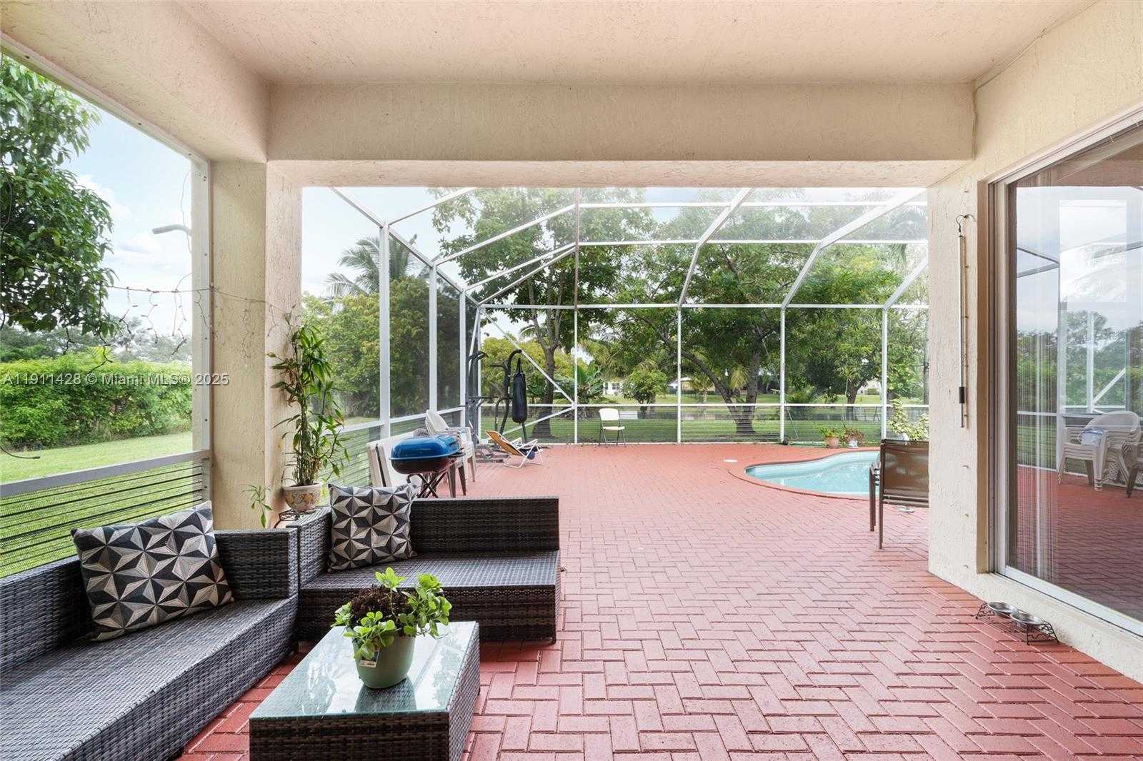 Small Image of 13875 SOUTH WEST 41ST ST, Davie Number 38