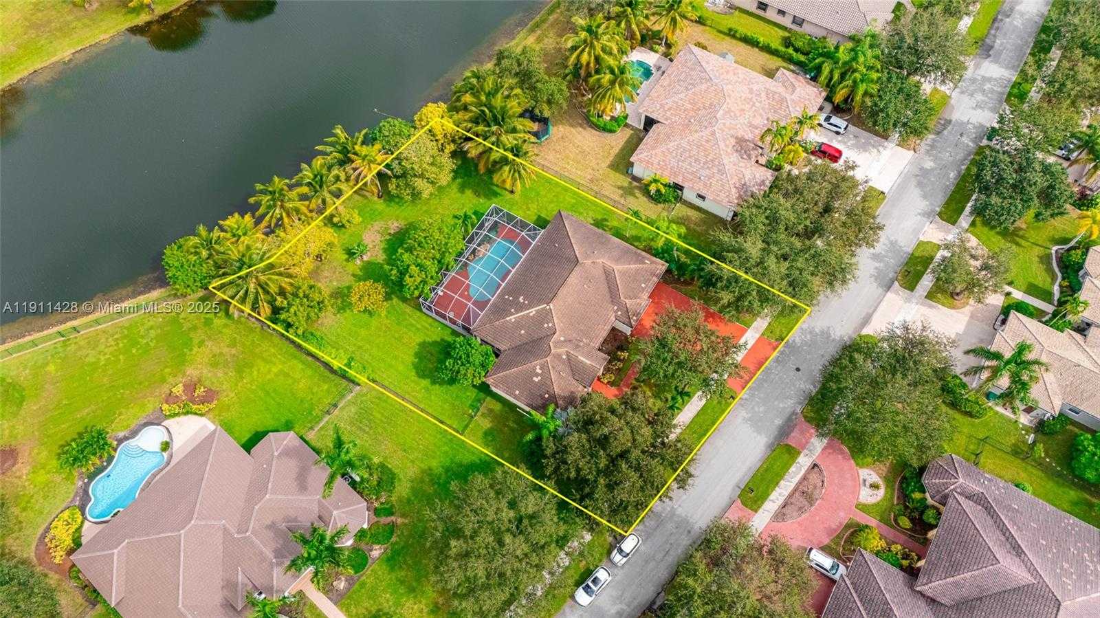 Small Image of 13875 SOUTH WEST 41ST ST, Davie Number 57