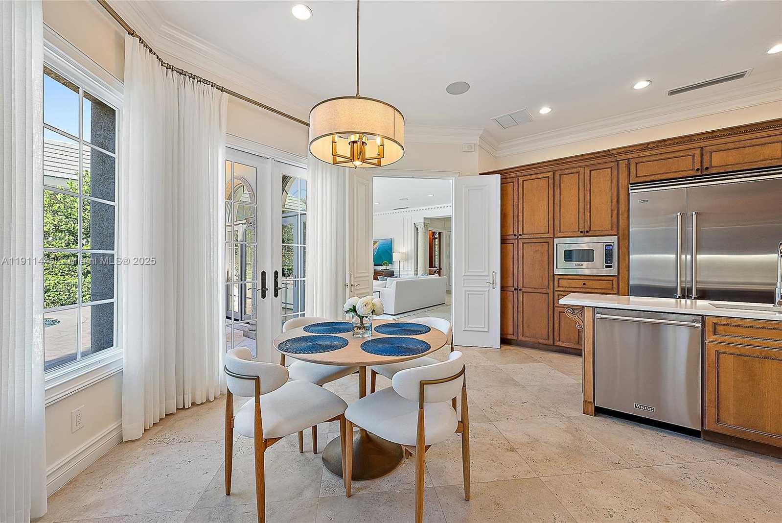 Small Image of 314 CHILEAN AVE, Palm Beach Number 15