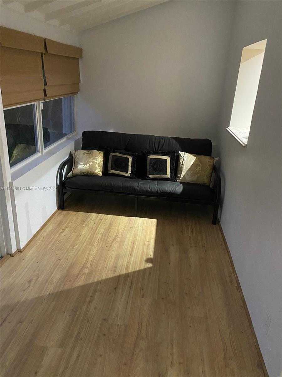 Small Image of 1516 FUNSTON ST, Hollywood Number 21