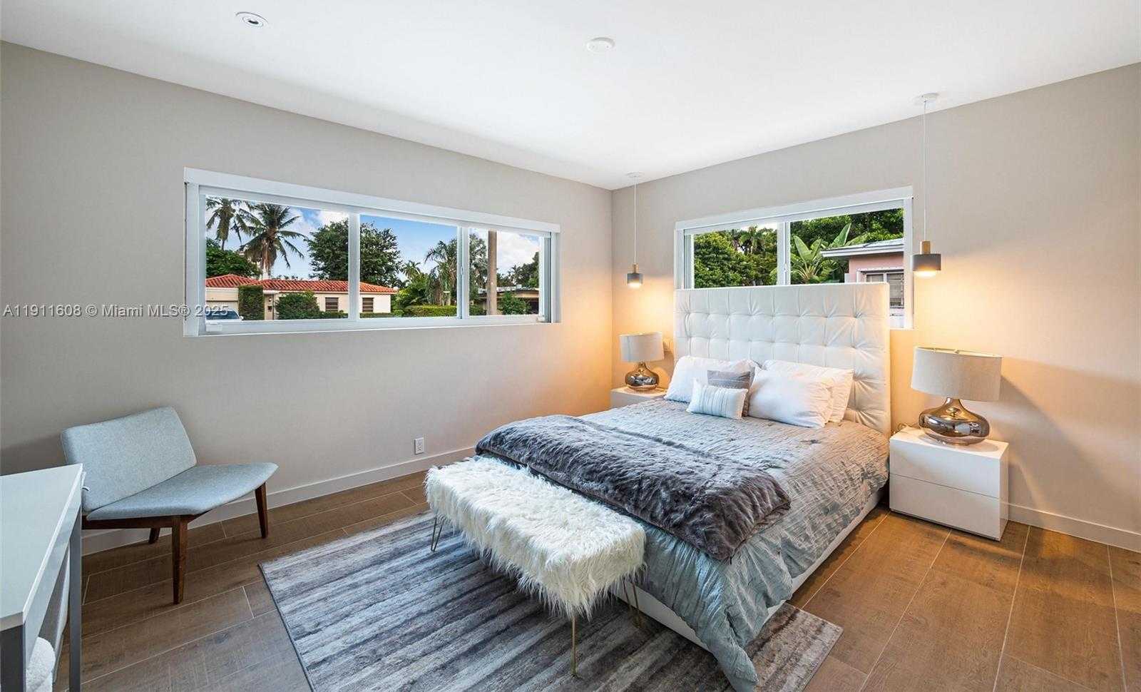 Small Image of 10658 NORTH EAST 11TH AVE, Miami Shores Number 17