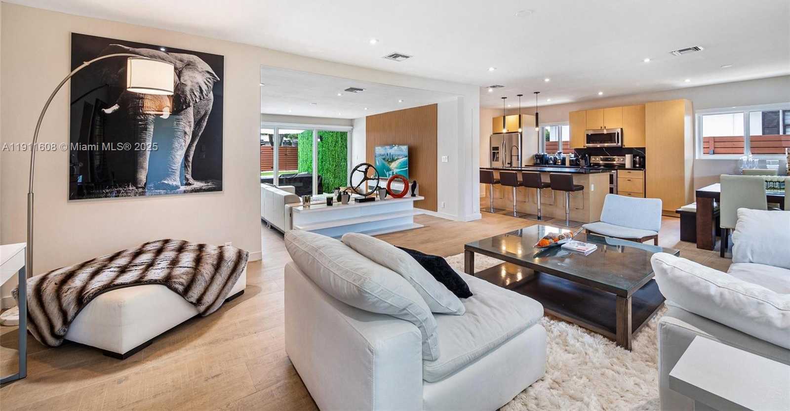 Small Image of 10658 NORTH EAST 11TH AVE, Miami Shores Number 4