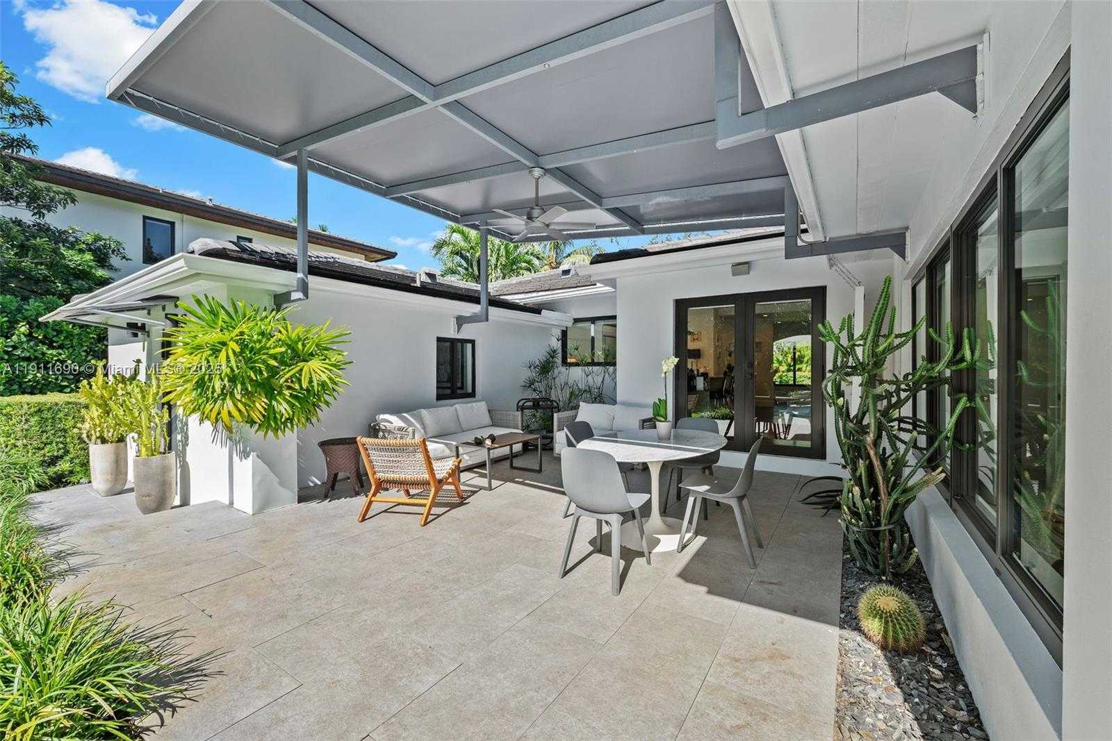 Small Image of 5840 SOUTH WEST 77TH TER, South Miami Number 23