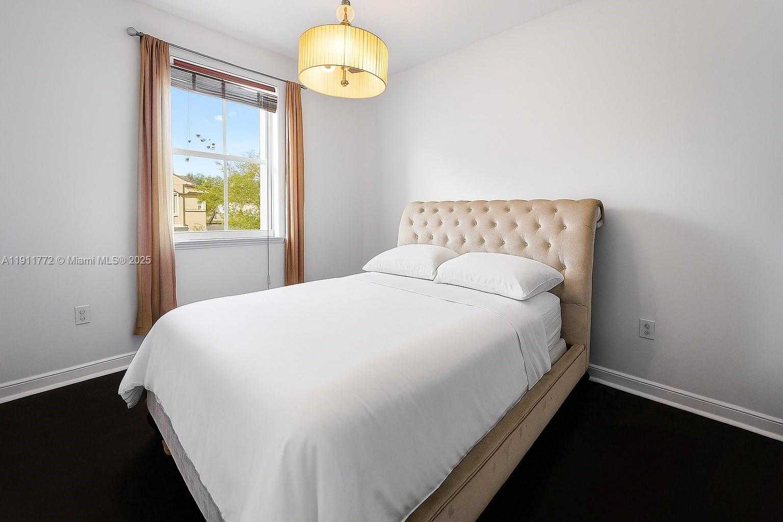 Small Image of 11258 NORTH WEST 47TH LN, Doral Number 13