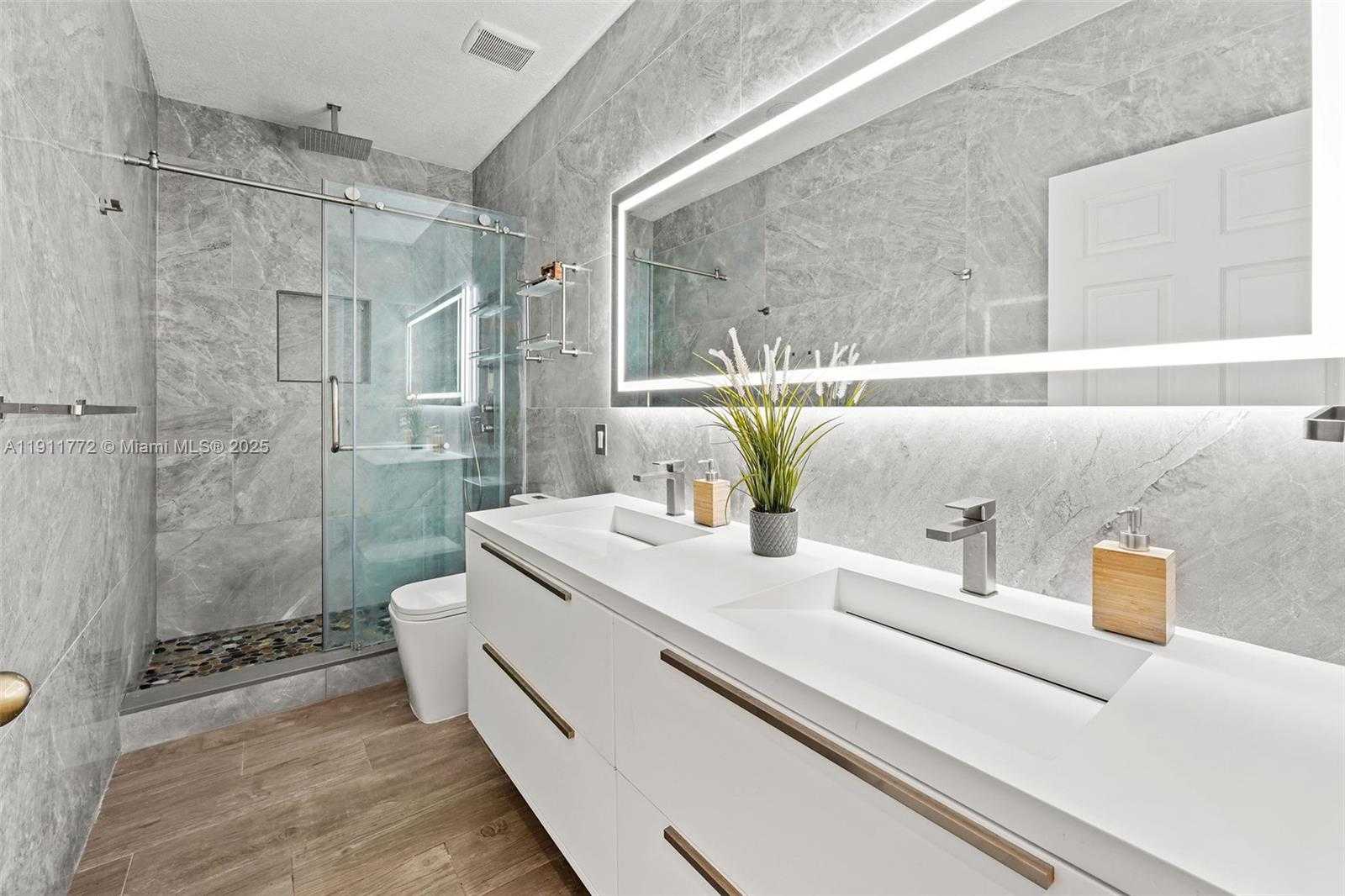 Small Image of 11258 NORTH WEST 47TH LN, Doral Number 14