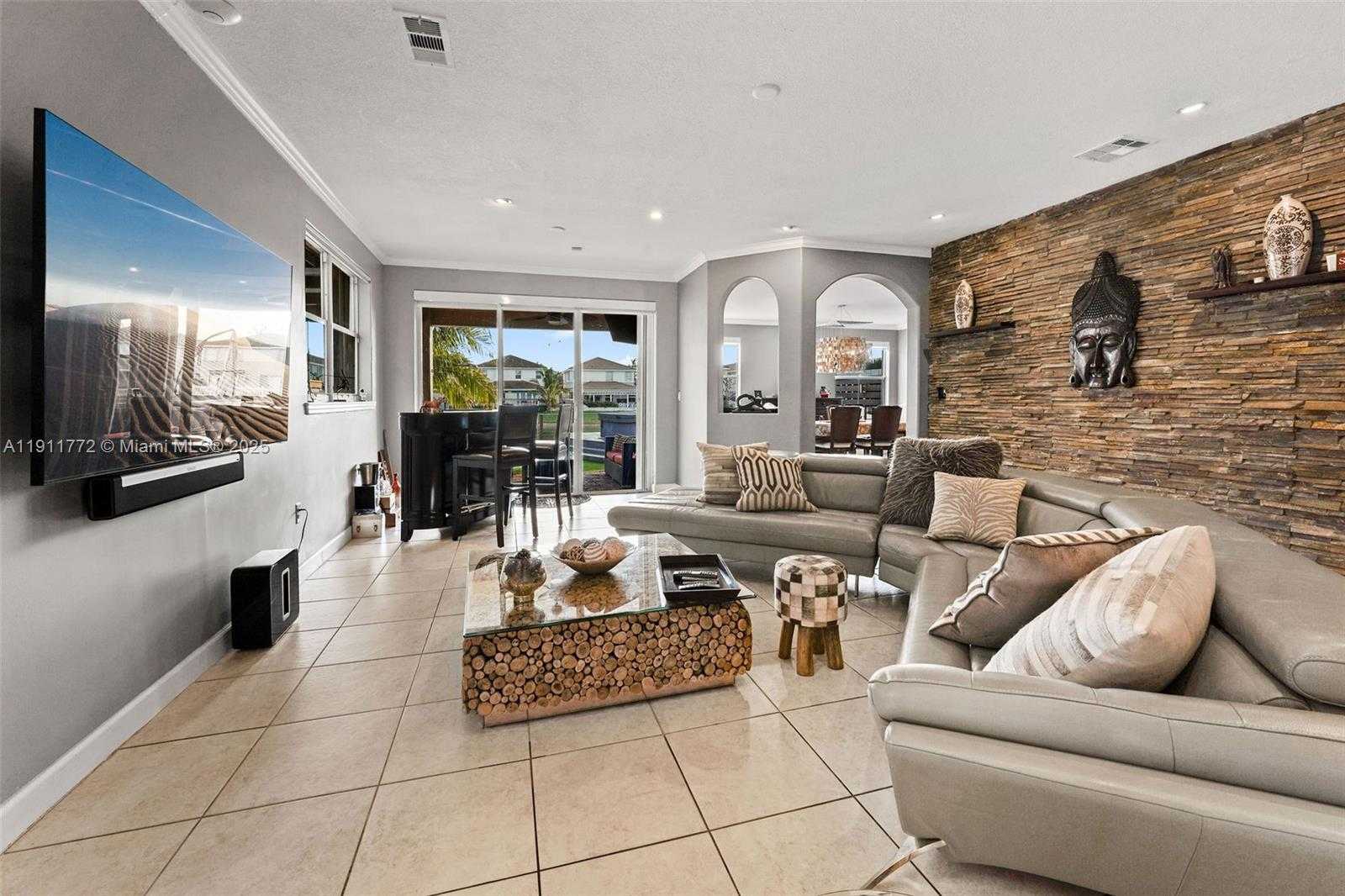 Small Image of 11258 NORTH WEST 47TH LN, Doral Number 19