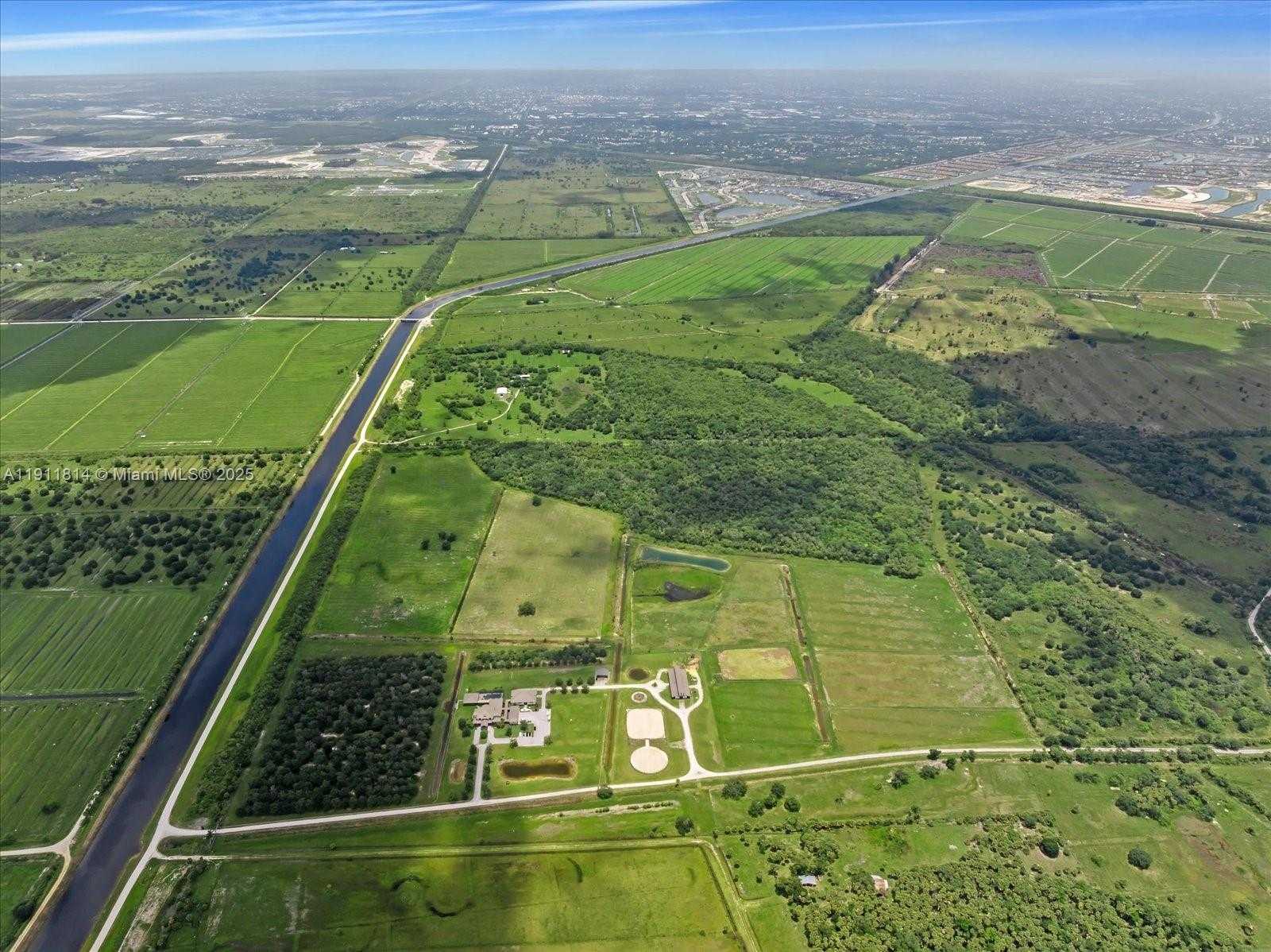 Small Image of 16675 C 24 CANAL RD, Port St. Lucie Number 49