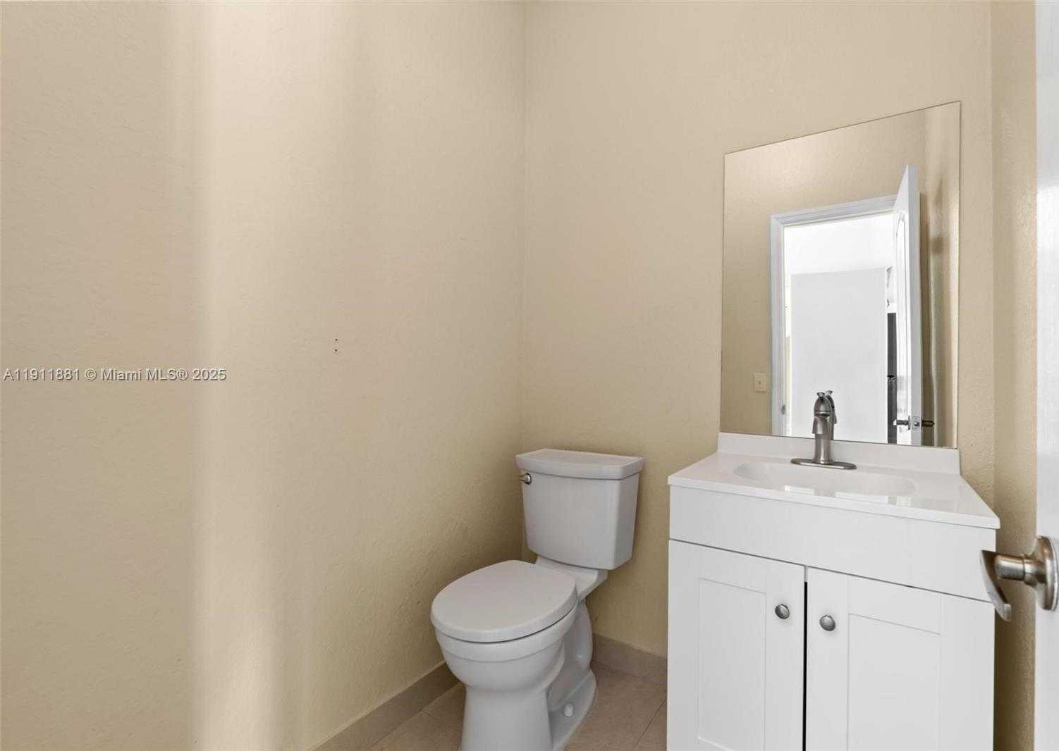 Small Image of 8761 NORTH WEST 142ND ST, Miami Lakes Number 29