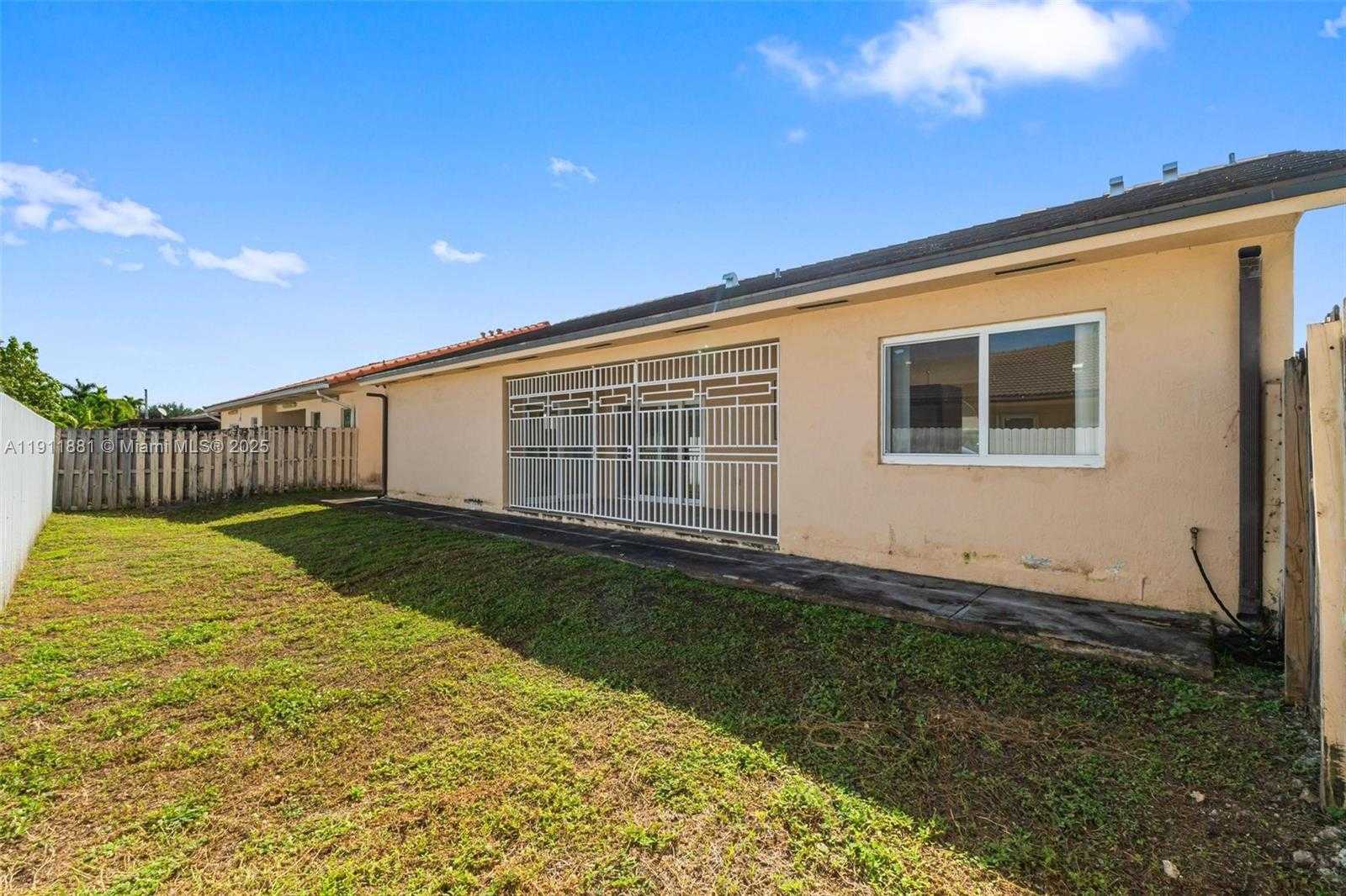 Small Image of 8761 NORTH WEST 142ND ST, Miami Lakes Number 31