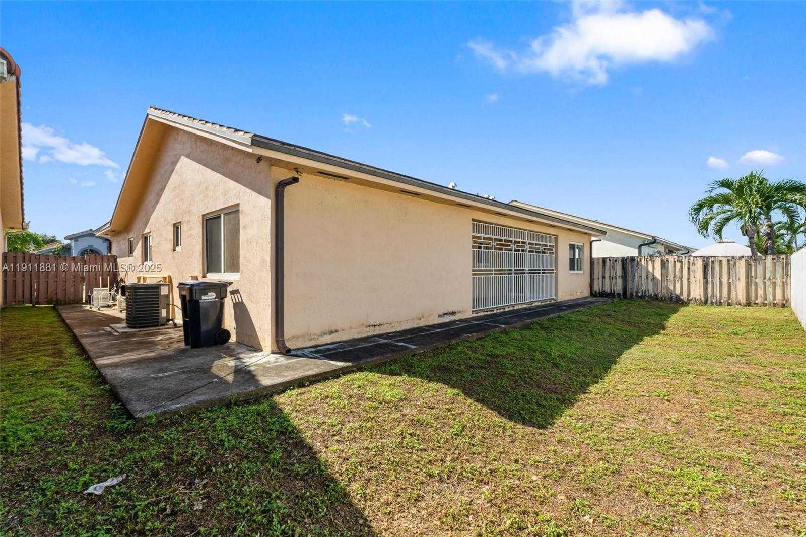 Small Image of 8761 NORTH WEST 142ND ST, Miami Lakes Number 32