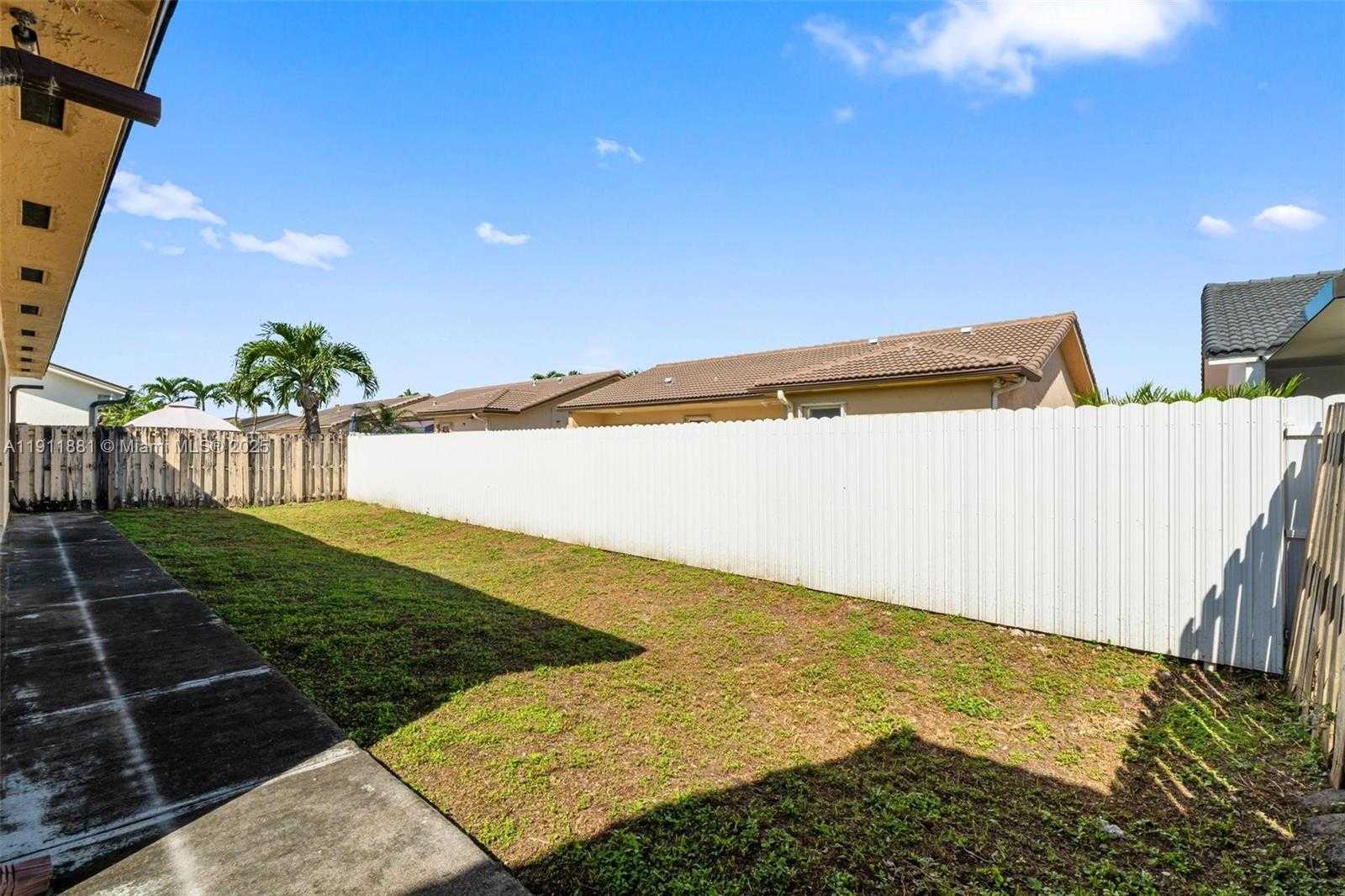 Small Image of 8761 NORTH WEST 142ND ST, Miami Lakes Number 33