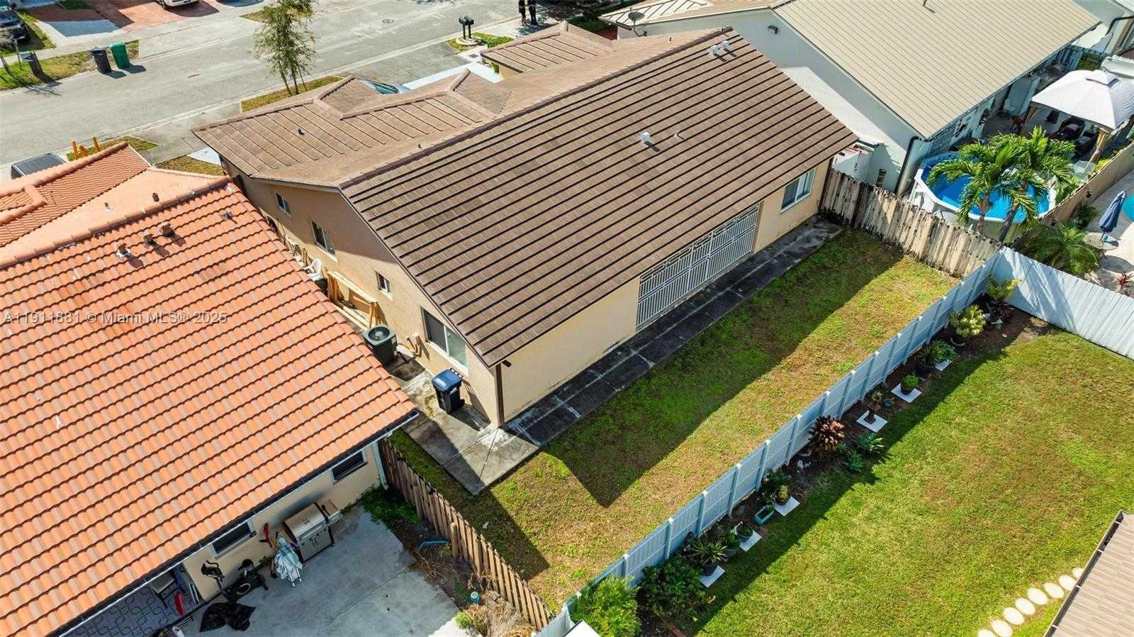 Small Image of 8761 NORTH WEST 142ND ST, Miami Lakes Number 35