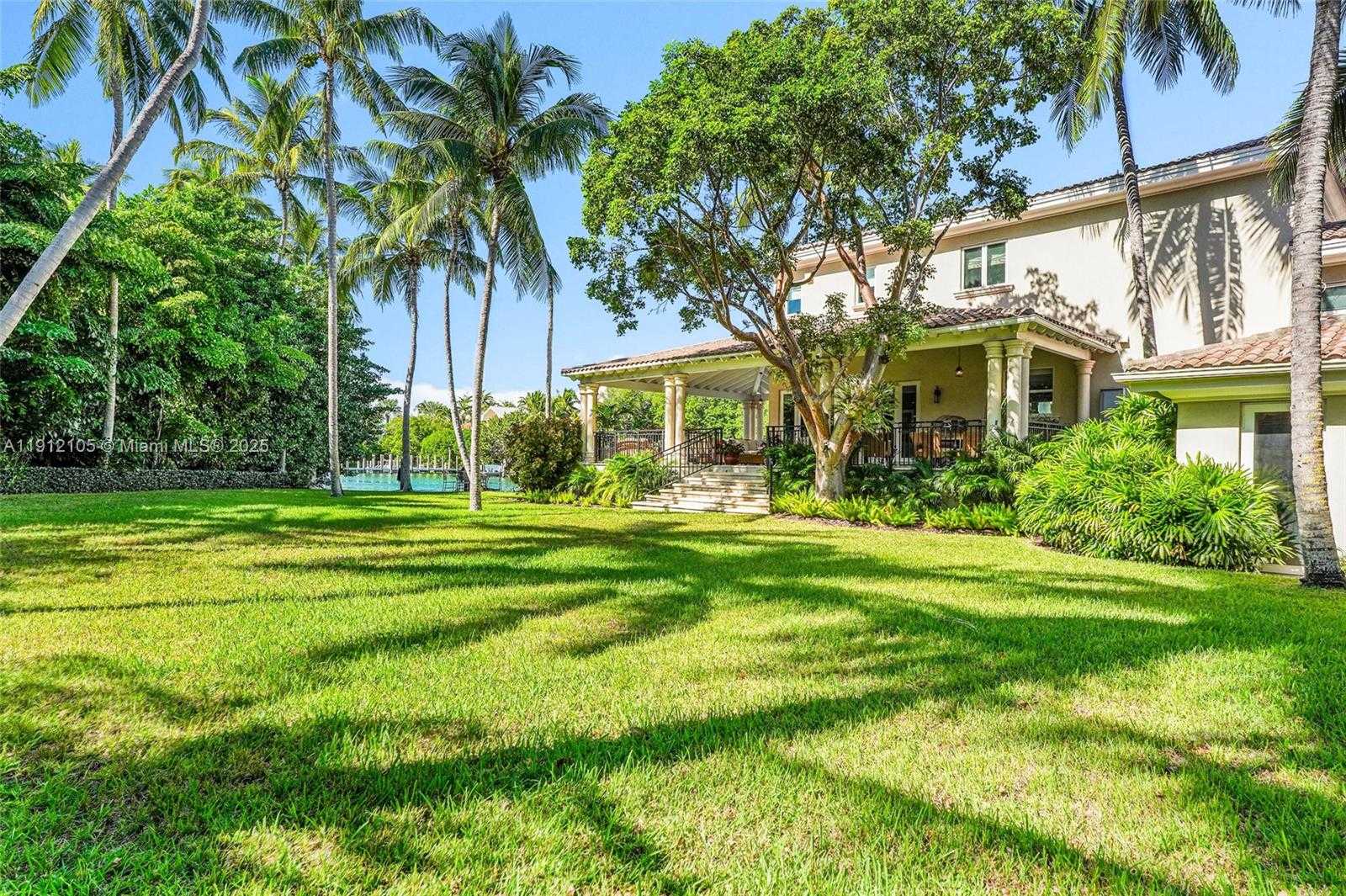 Small Image of 550 HARBOR DR, Key Biscayne Number 15
