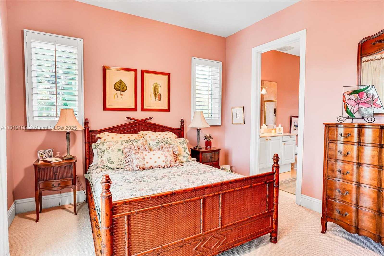 Small Image of 550 HARBOR DR, Key Biscayne Number 36