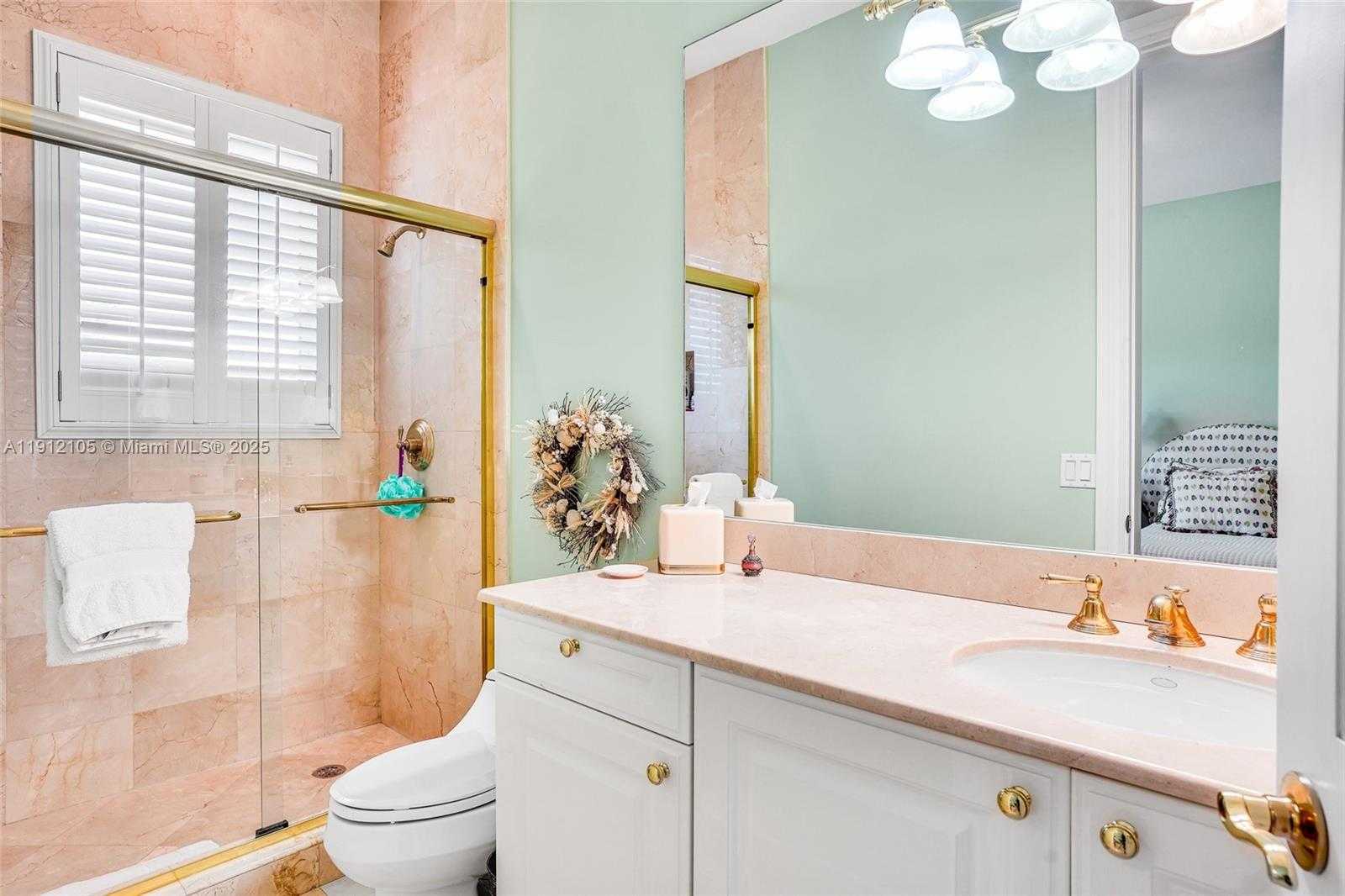 Small Image of 550 HARBOR DR, Key Biscayne Number 41