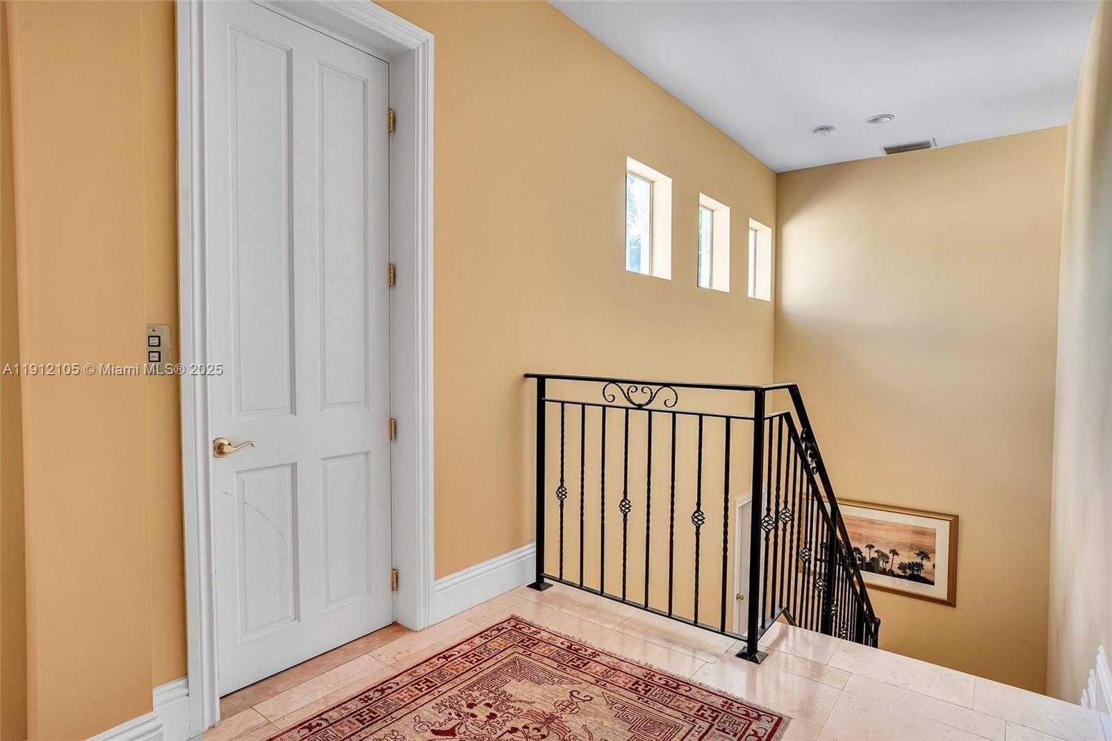 Small Image of 550 HARBOR DR, Key Biscayne Number 42