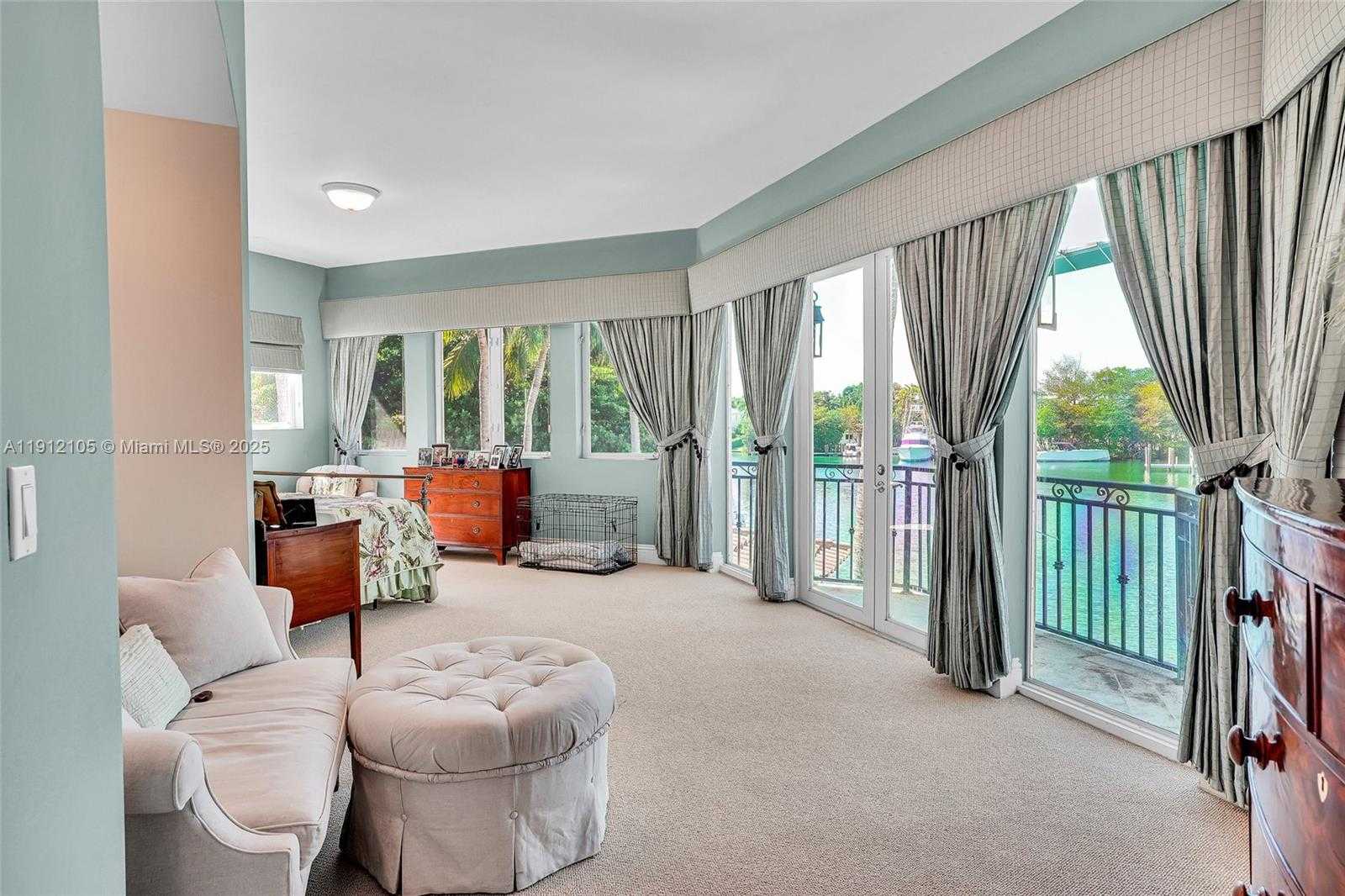 Small Image of 550 HARBOR DR, Key Biscayne Number 48