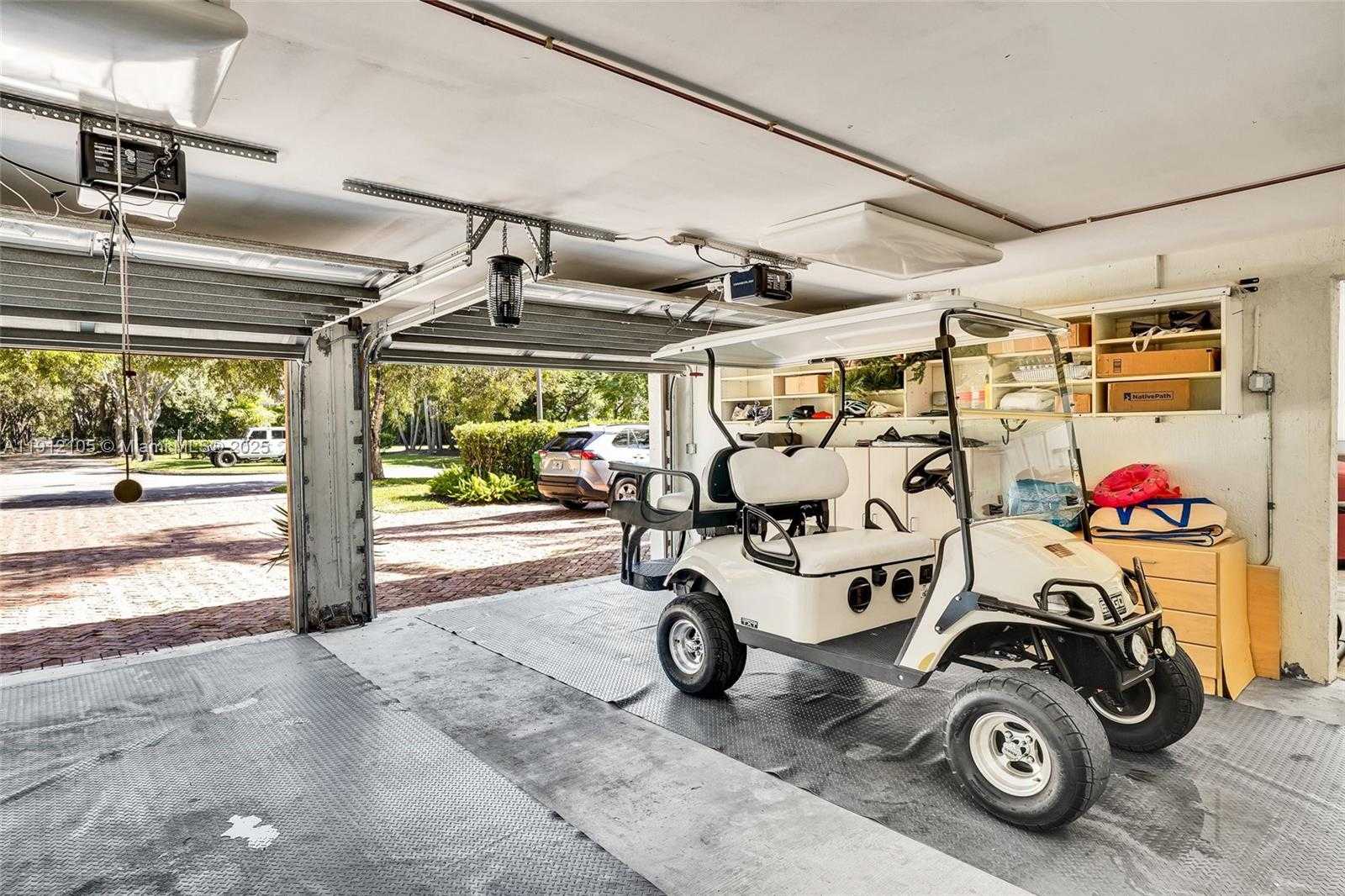 Small Image of 550 HARBOR DR, Key Biscayne Number 66