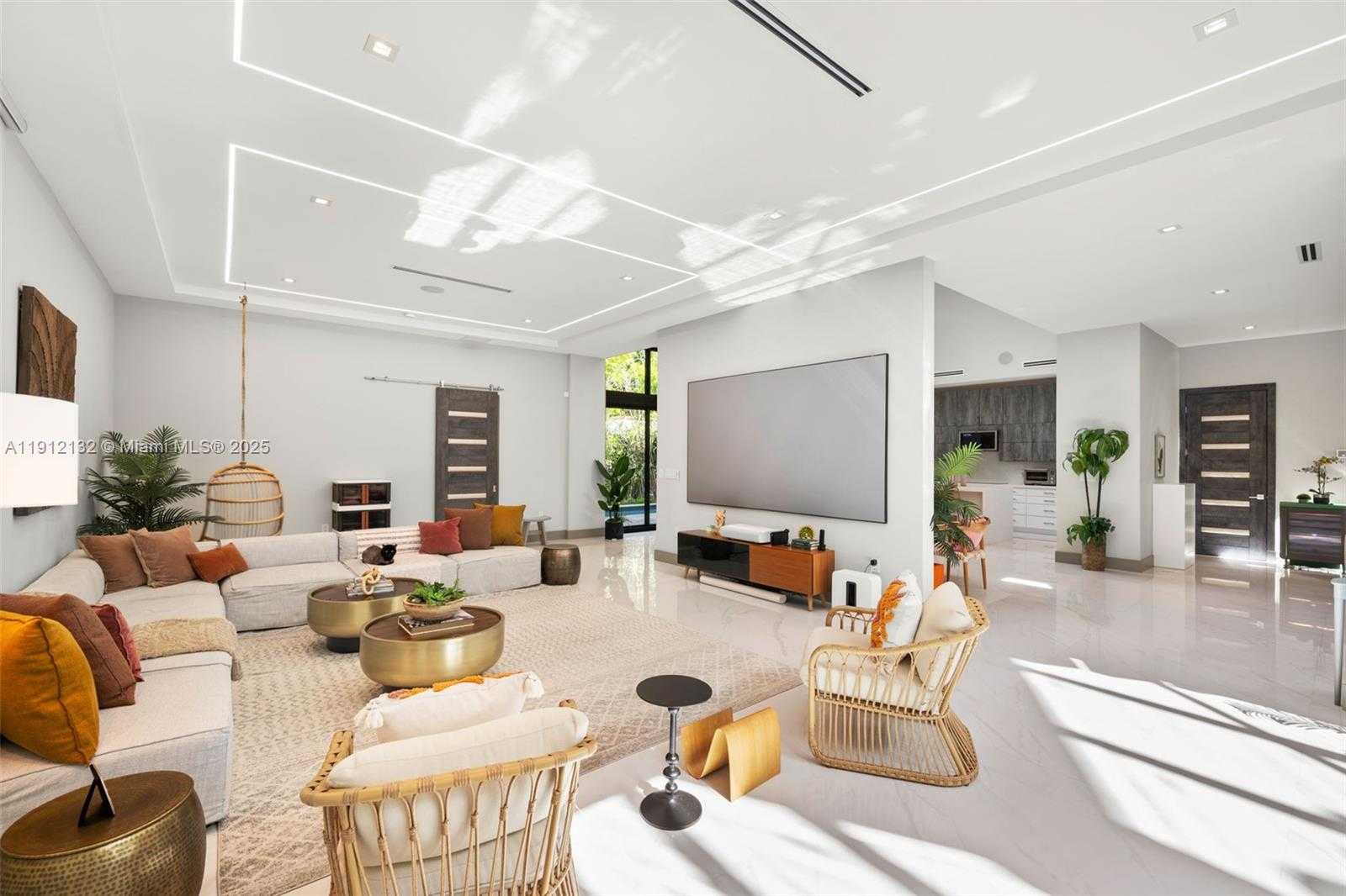 Small Image of 4185 VENTURA AVE, Coconut Grove Number 17