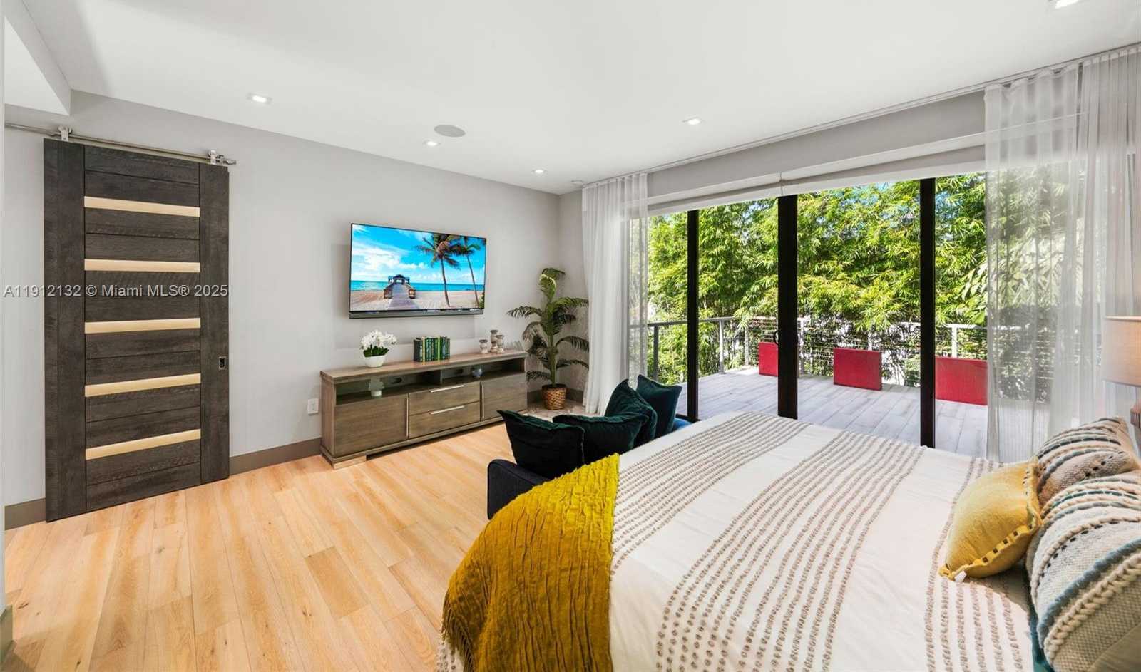 Small Image of 4185 VENTURA AVE, Coconut Grove Number 28