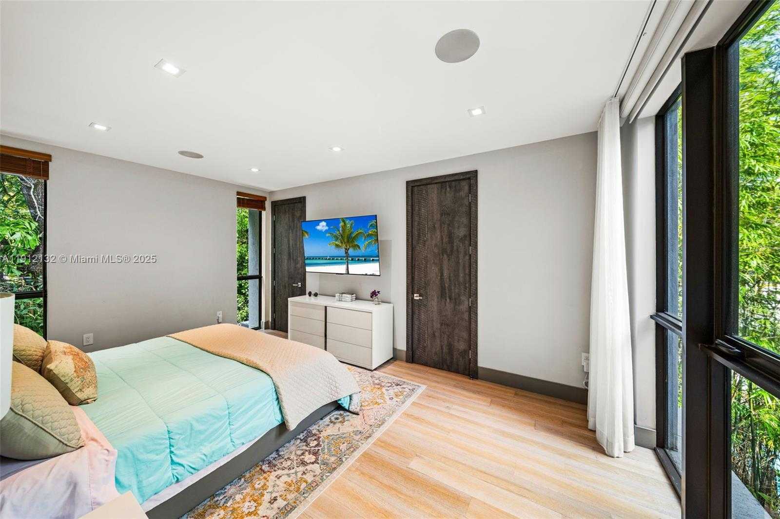 Small Image of 4185 VENTURA AVE, Coconut Grove Number 37