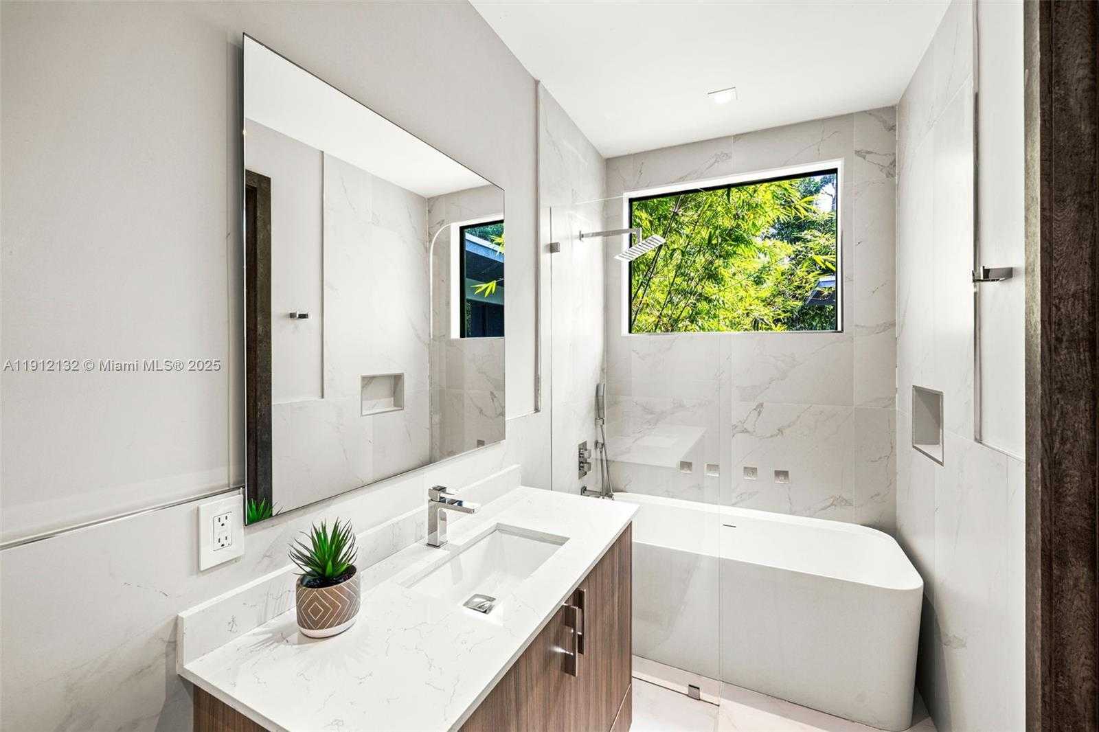 Small Image of 4185 VENTURA AVE, Coconut Grove Number 39