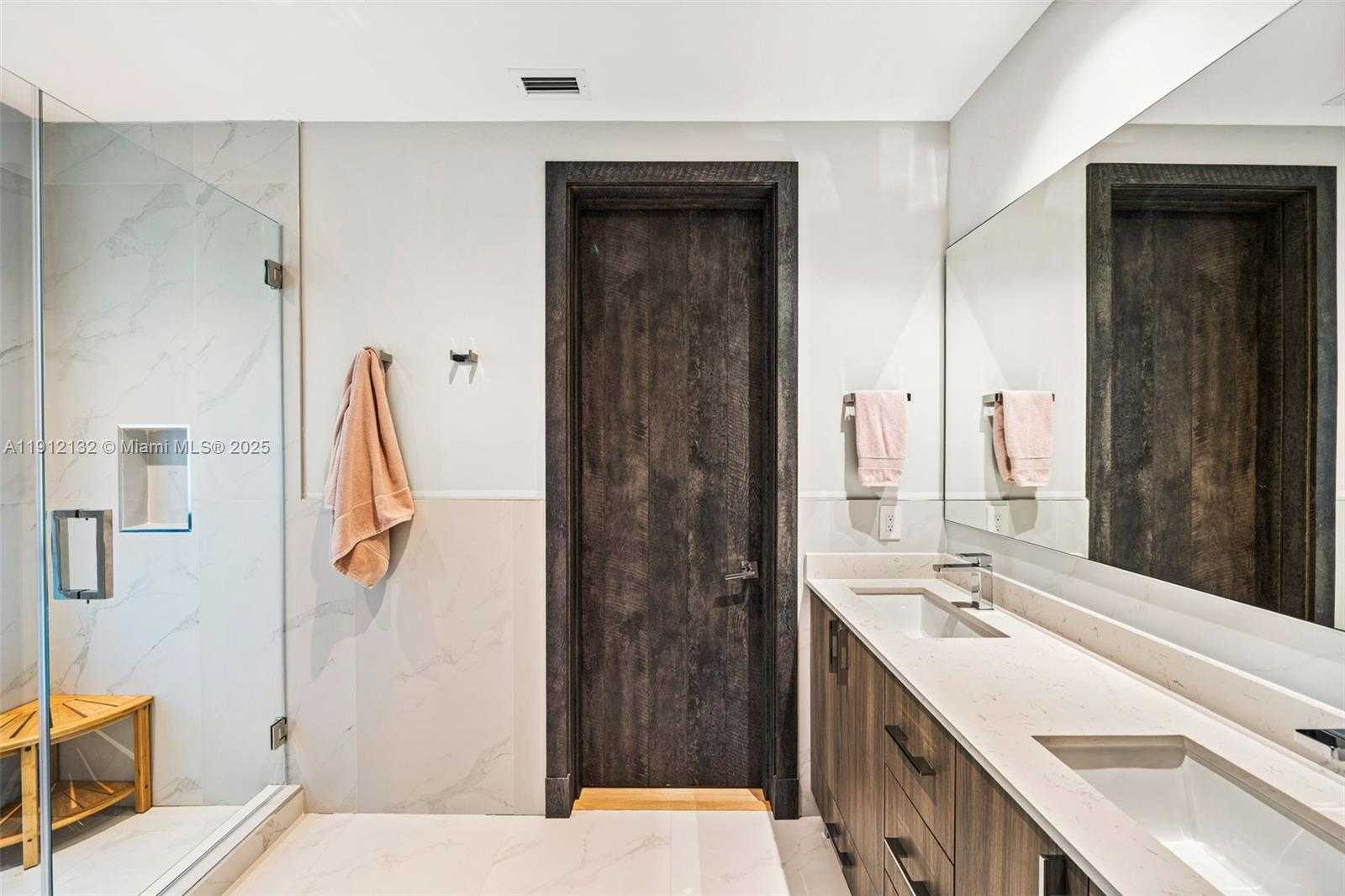 Small Image of 4185 VENTURA AVE, Coconut Grove Number 44