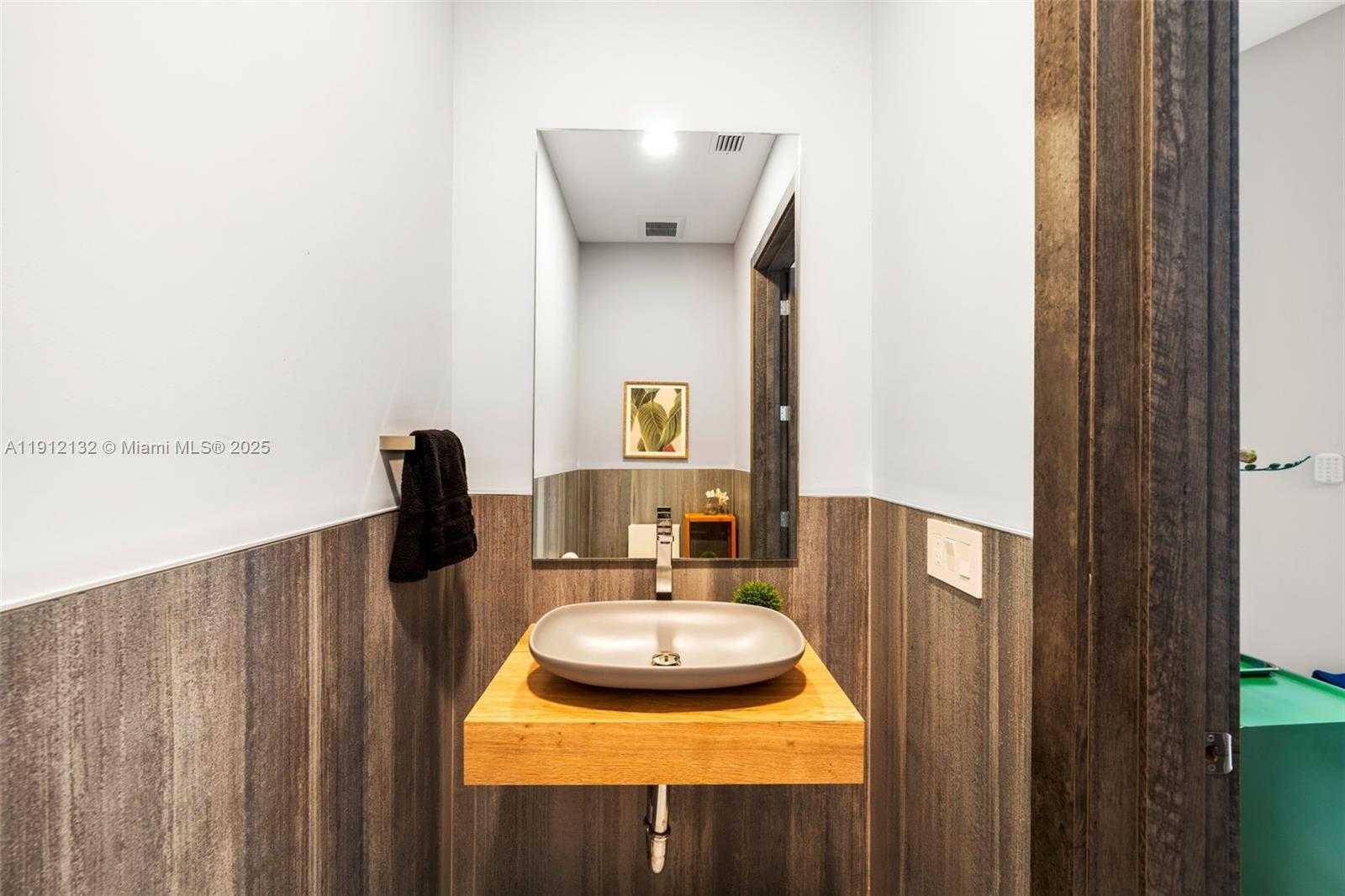 Small Image of 4185 VENTURA AVE, Coconut Grove Number 51