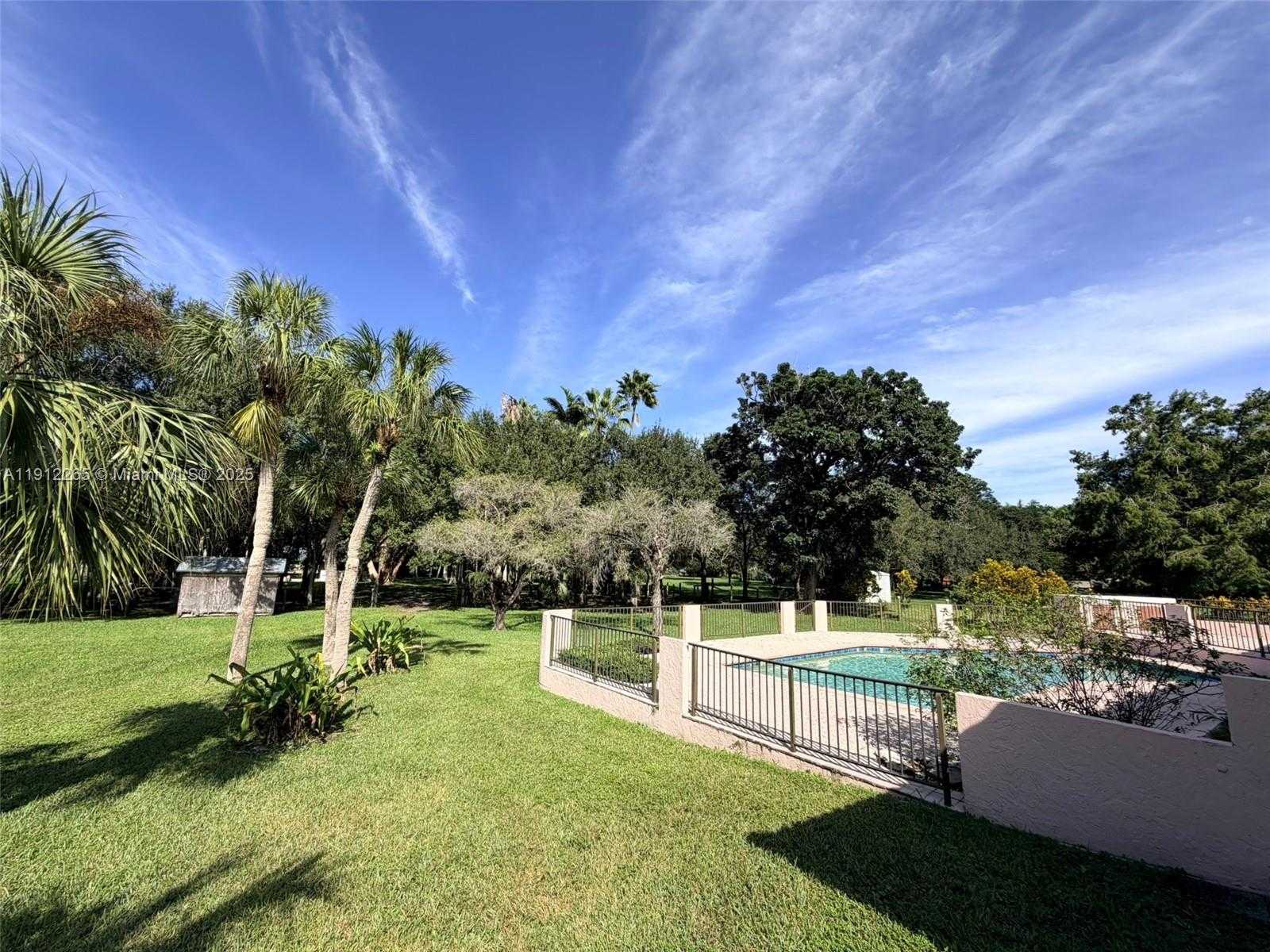 Small Image of 14431 MUSTANG TRL, Southwest Ranches Number 4